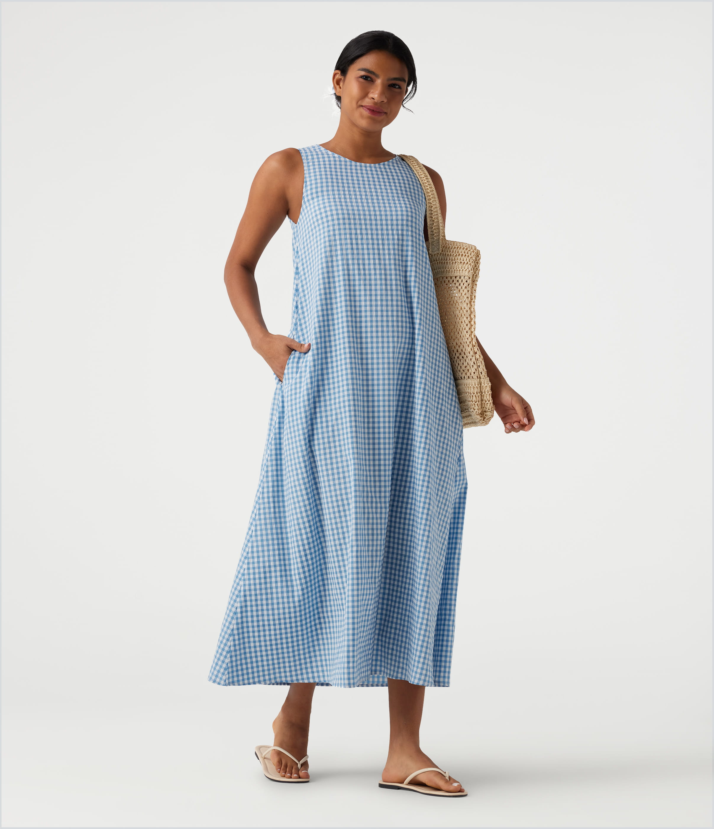 Round Neck Sleeveless Midi Crinkle Gingham Casual Tank Dress with Pockets