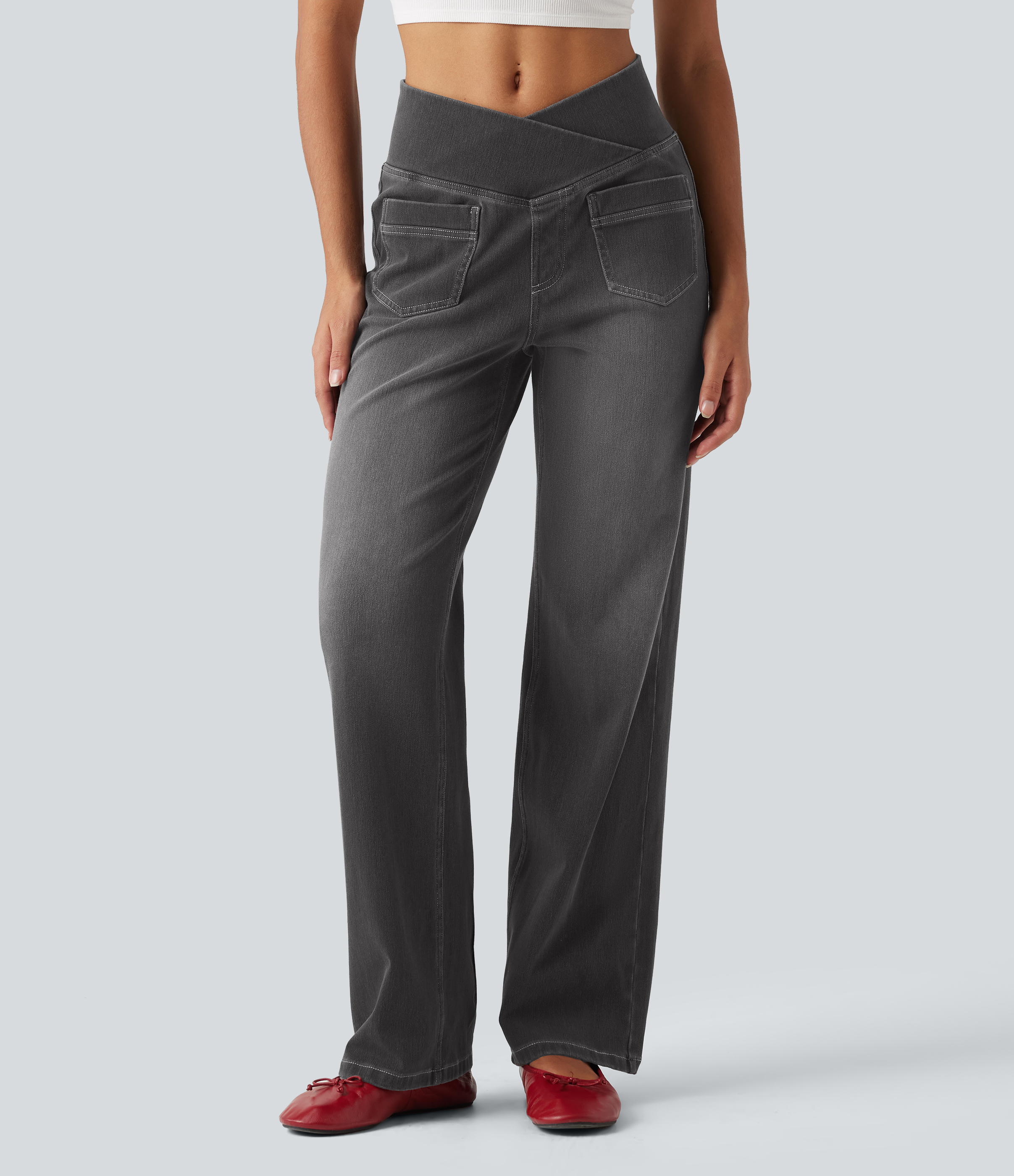 Halara Flex™ hoch taillierte Crossover-Jeans mit bauchformendem Effekt, geradem Bein und Taschen