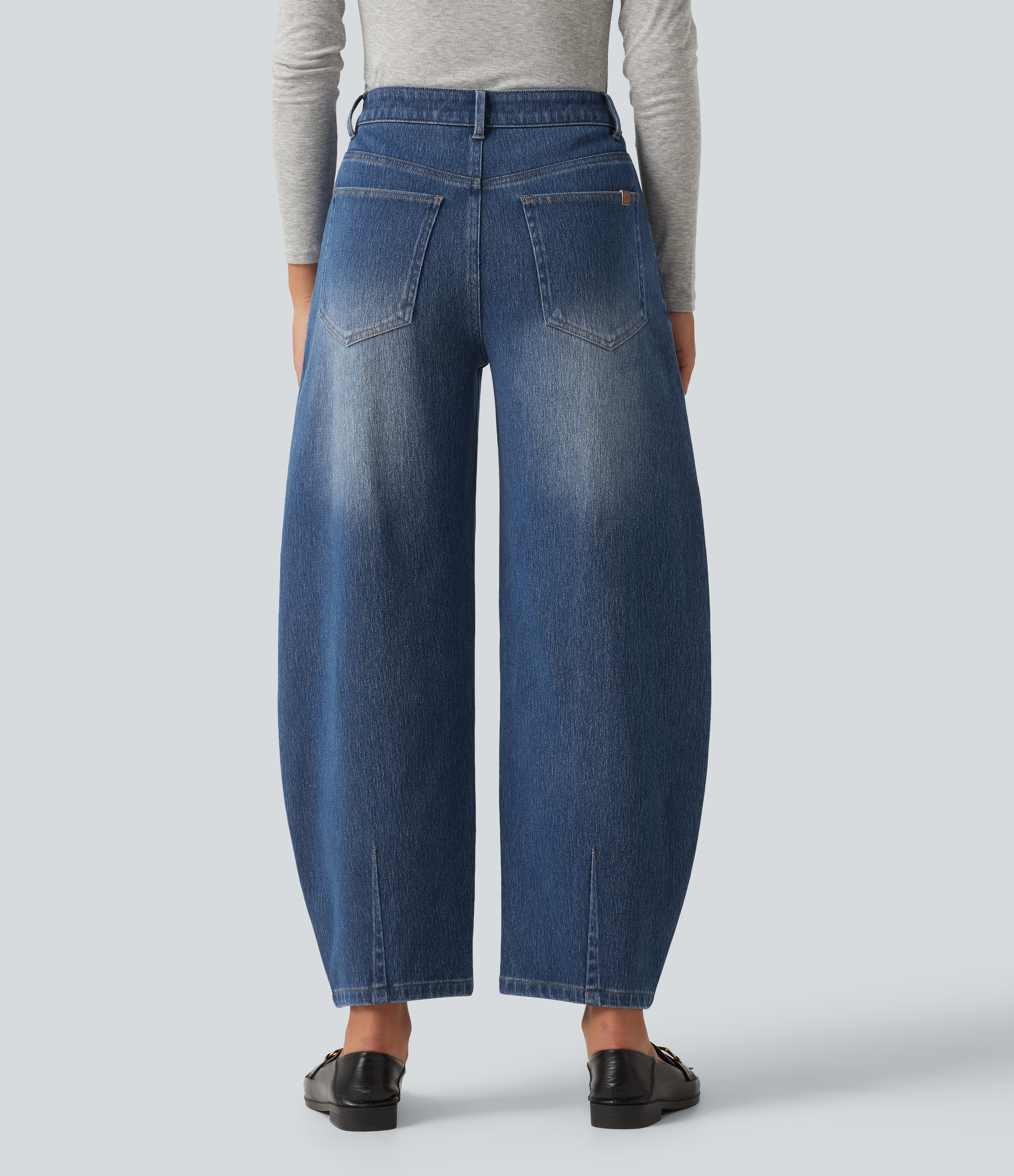 Tide Blue Denim Halara Flex™ miðháar tunnulaga hversdagsgallabuxur með vösum / 2