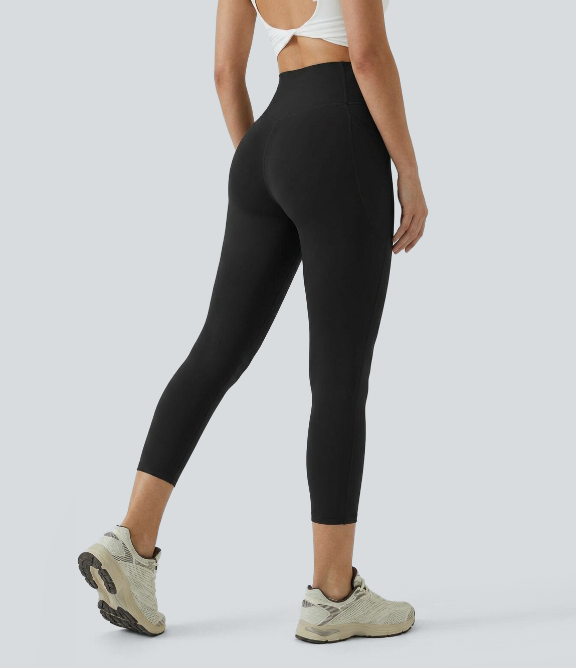 Halara UltraSculpt™ High Waisted Tummy Control Pocket Shaping Training Capri Leggings