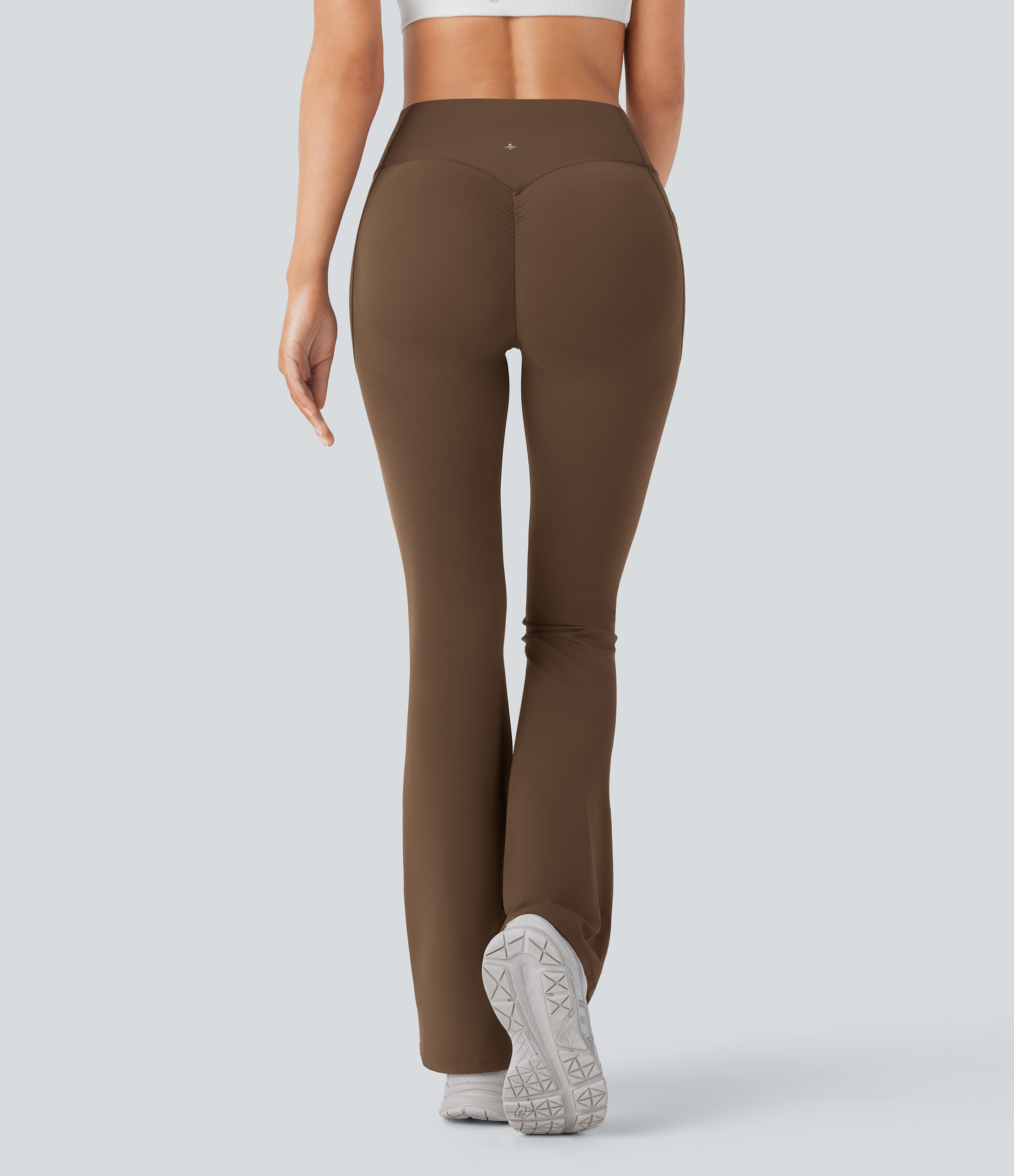 Thick Earthy Brown Halara UltraSculpt™ Bootcut-Yoga-Leggings mit hohem Bund, gerafftem Po zur Hebung, bauchformend und mit Taschen / 2