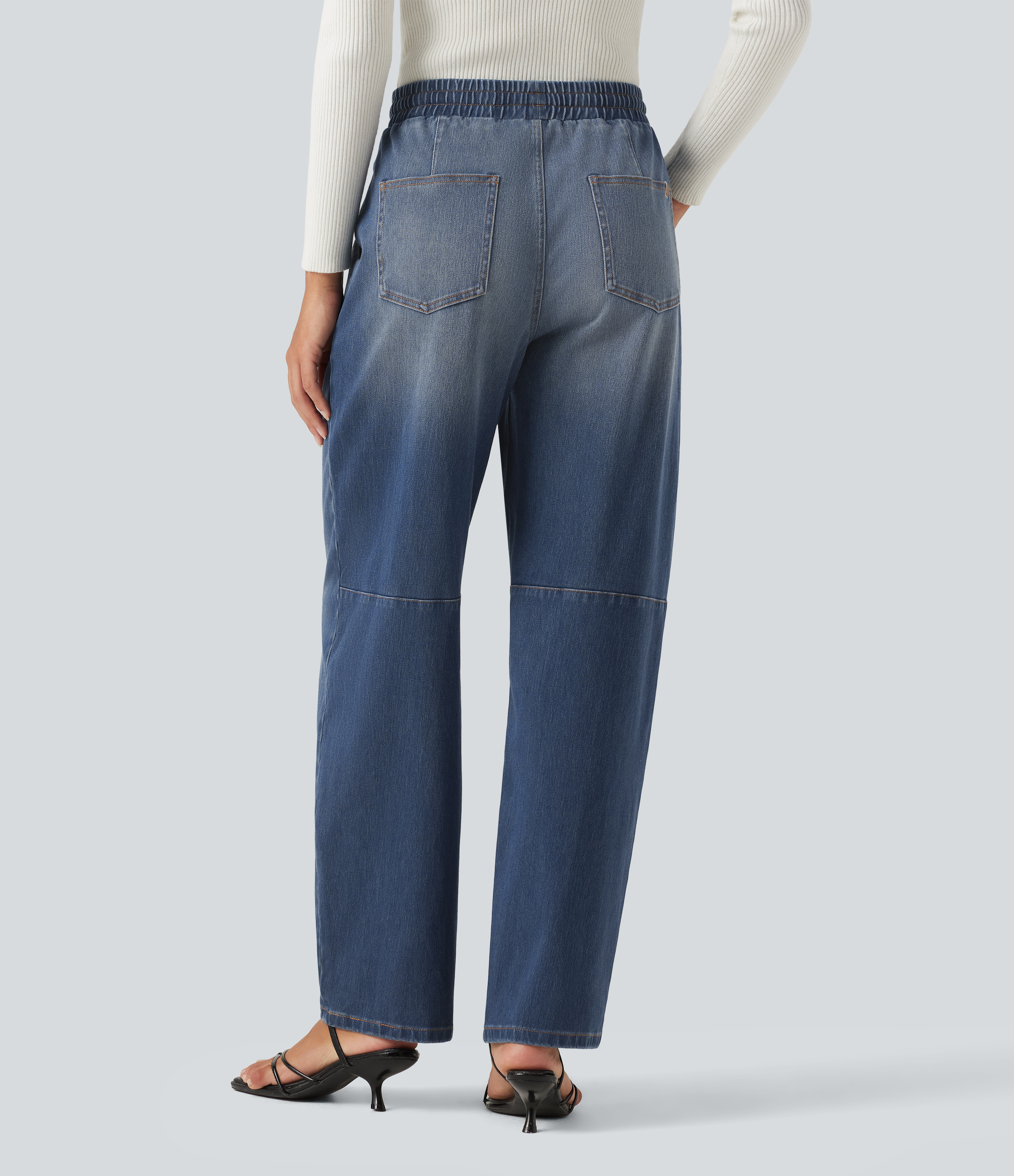 Baja Blue Denim Halara Flex™ casual-jeans med lommer, mellemhøj talje, snor i taljen og barrel-leg-ben / 2