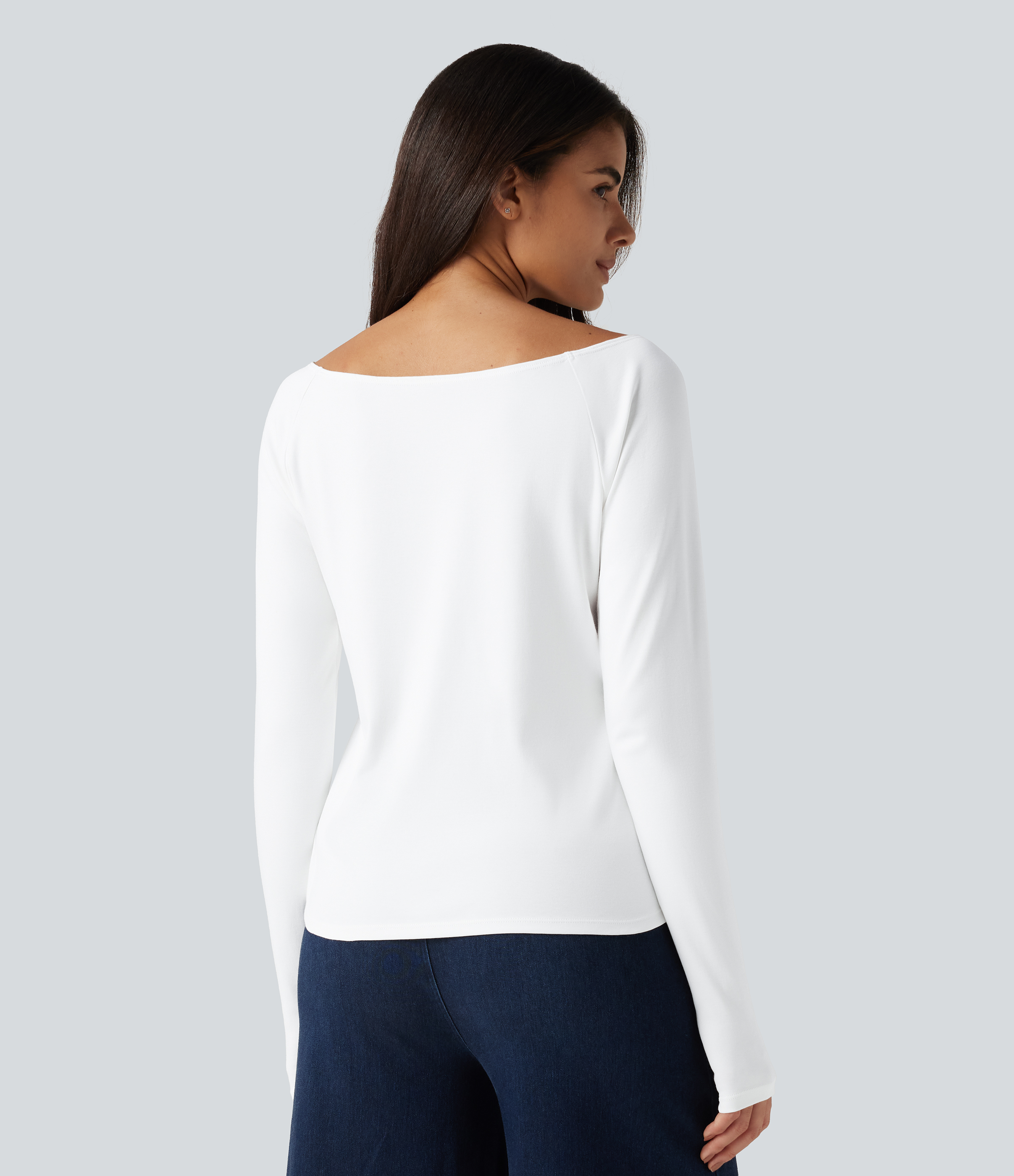 Blanc T-shirt en coton Pima à encolure bateau, manches longues et passe-pouces / 2