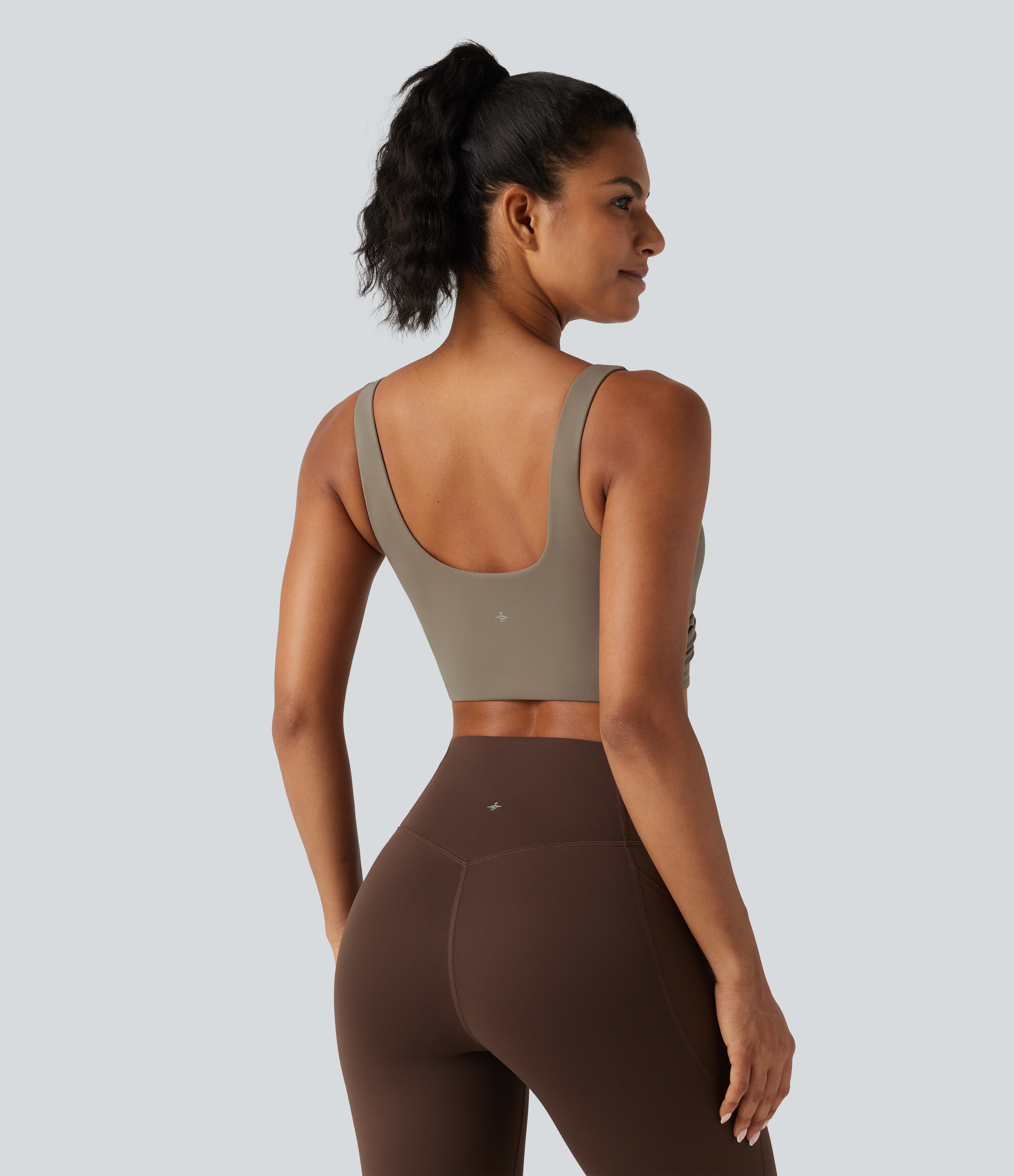 Dawn Brown Halara UltraSculpt™ Sport-BH für Läuferinnen, mittlerer Halt, integrierter BH-Einsatz, Crossover-Design / 2
