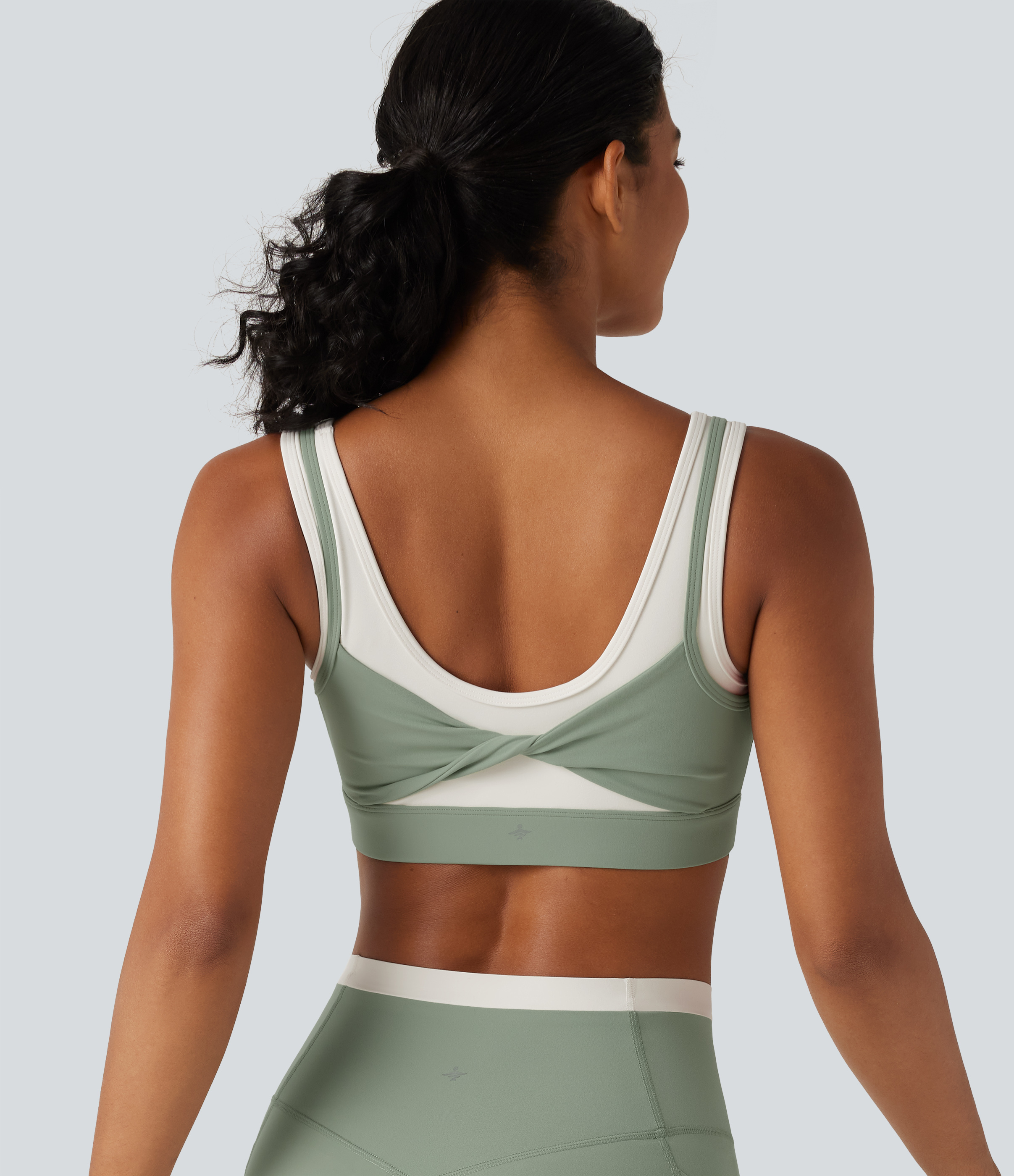 Halara UltraSculpt™ Medium Support U Neck Built-in Bra Twisted Color Block Yoga Sports Bra