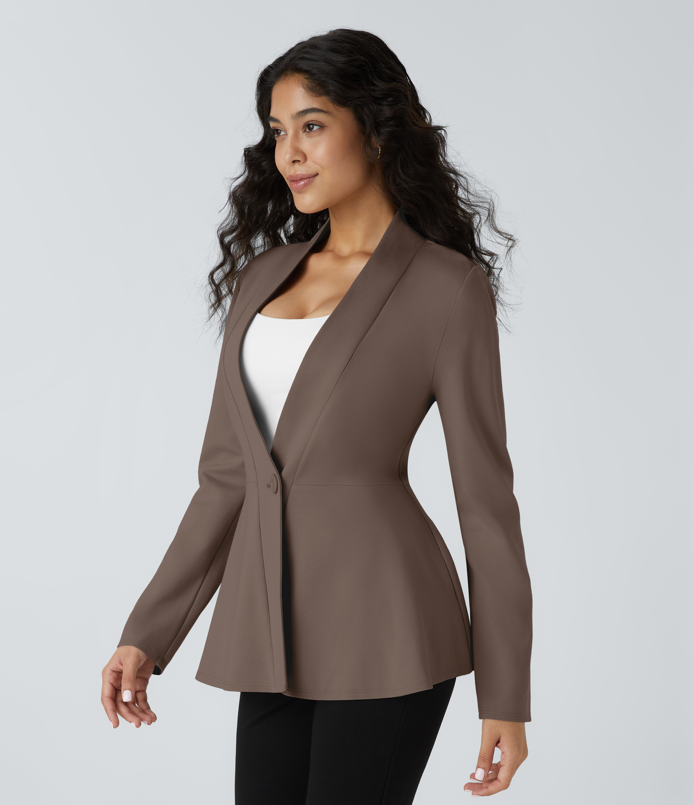 Chaqueta peplum de trabajo con escote en V y cierre delantero simple