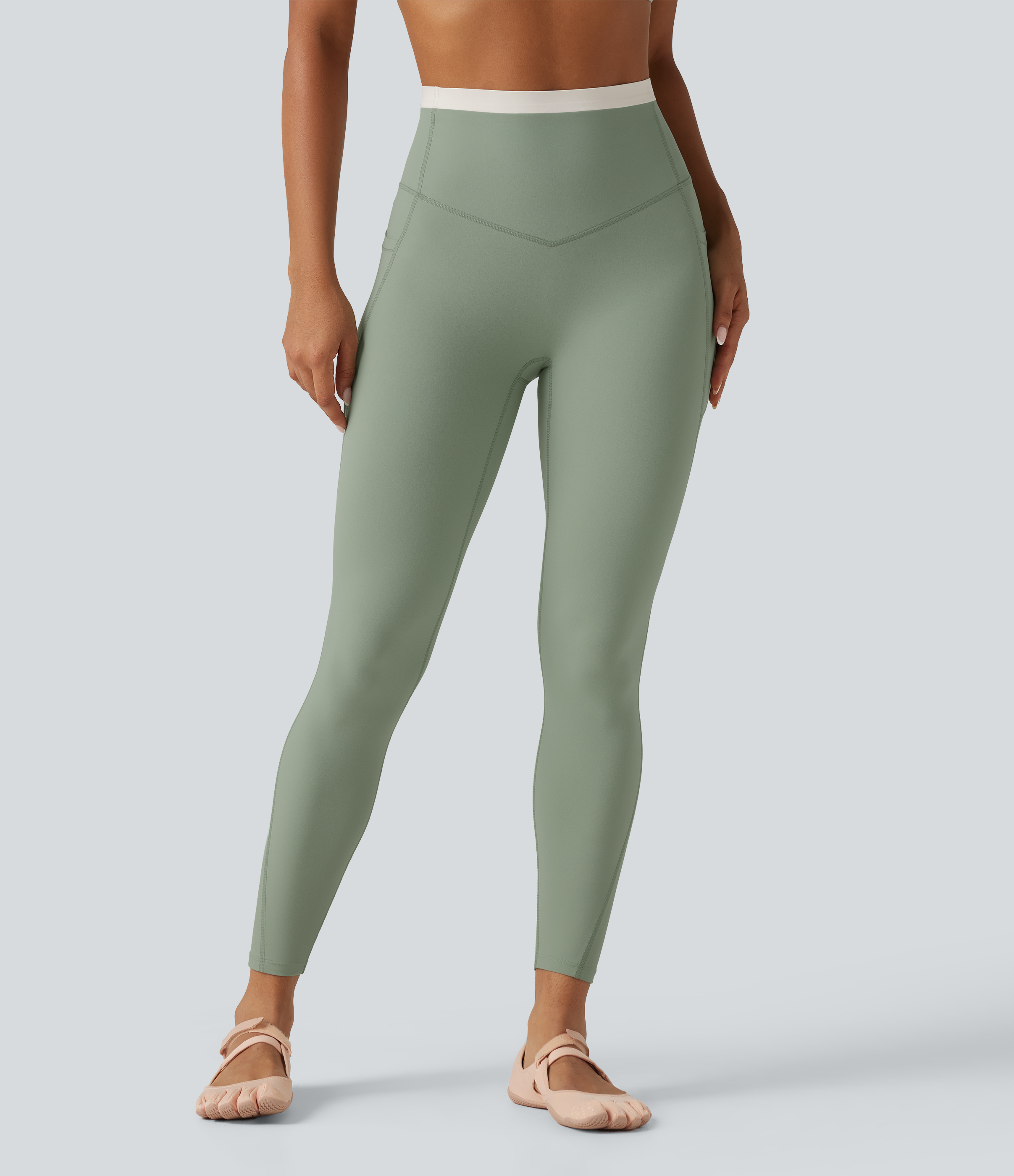 Halara UltraSculpt™ legging de yoga skinny taille haute, effet gainant pour le ventre, à panneaux colorés, avec poches