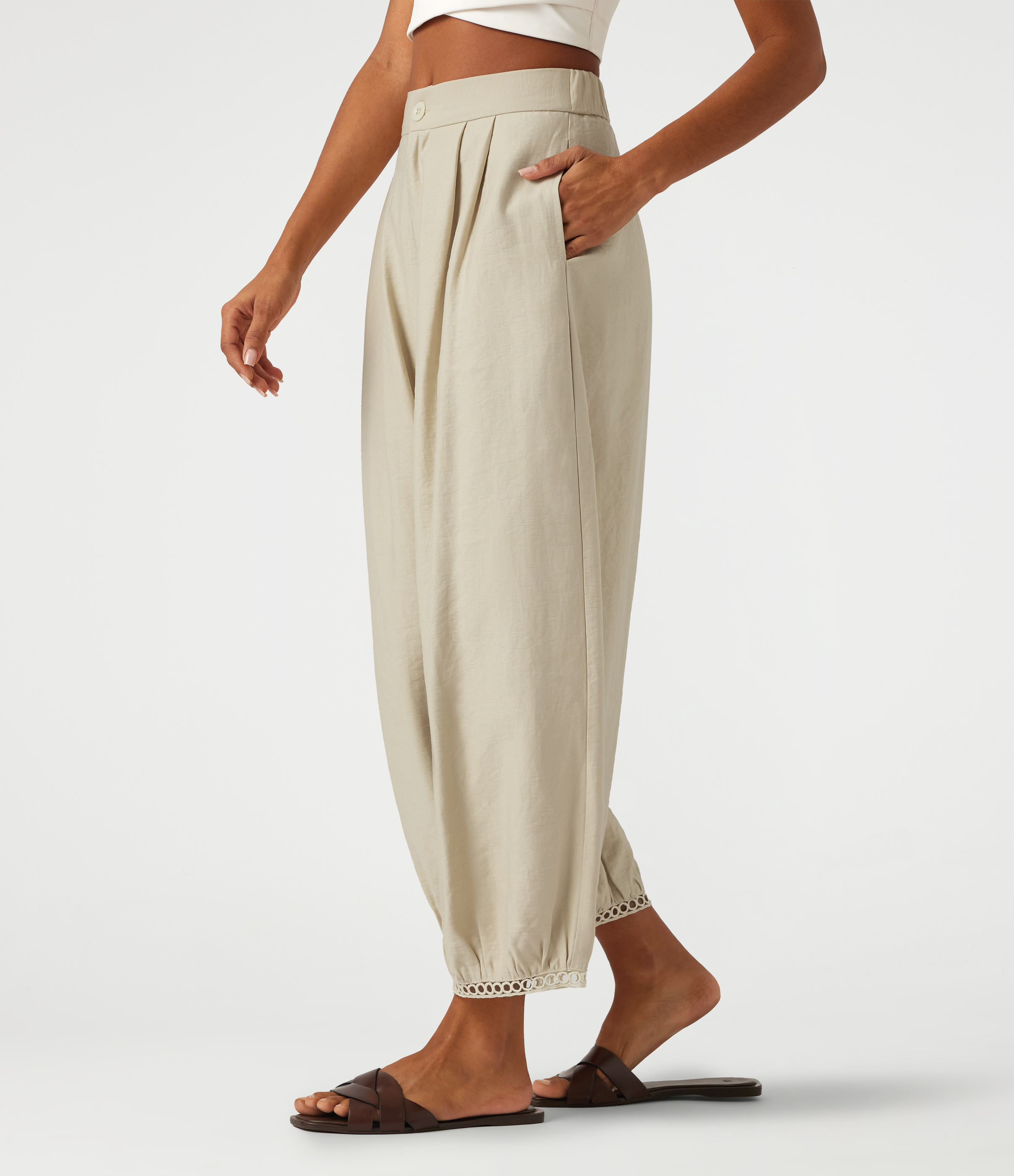 Putty Mid Rise Ladder Trim 7/8 Length Casual Barrel Leg Pants with Pockets / 2