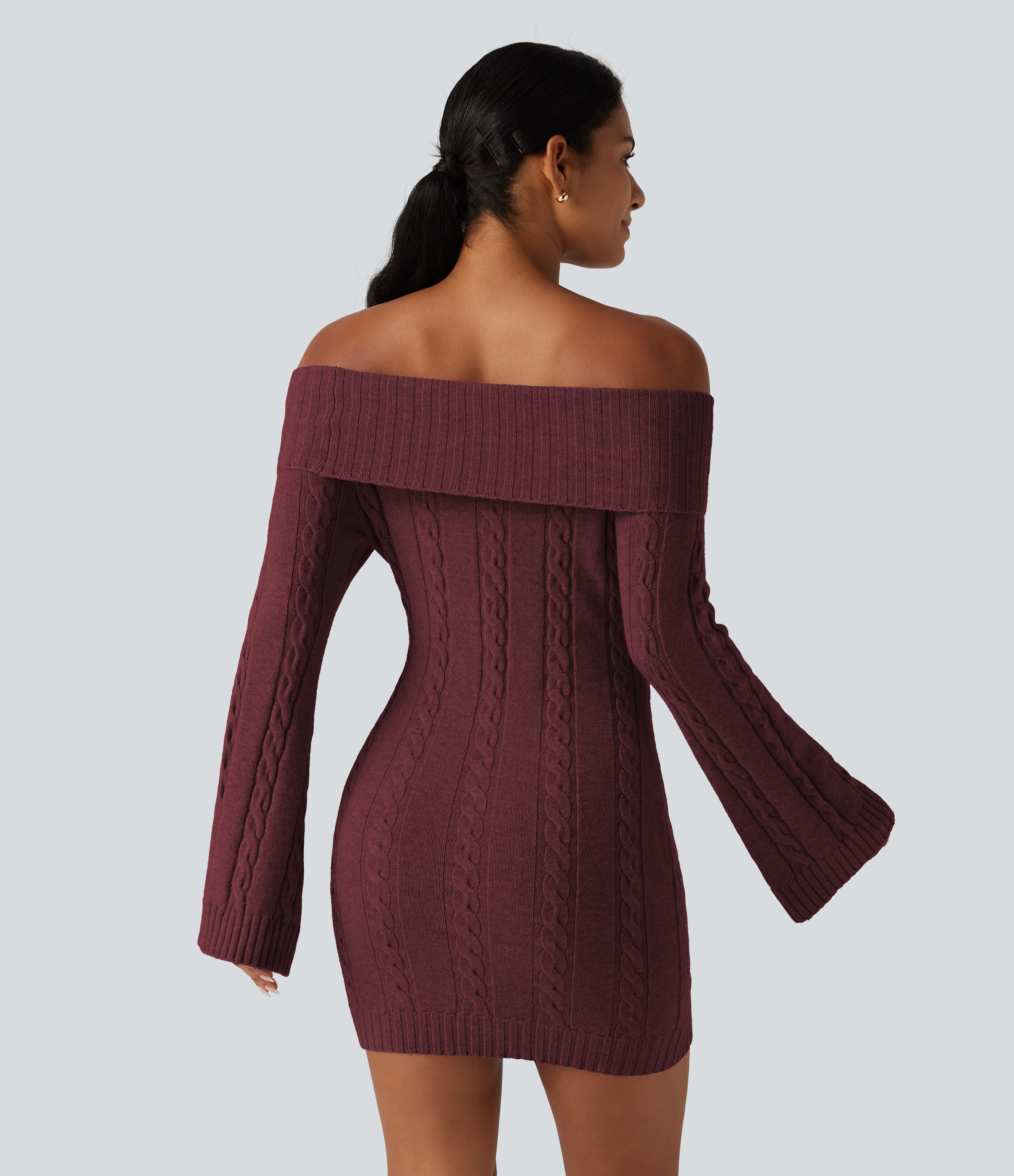 Windsor Wine Robe pull mini moulante épaules dénudées à manches longues évasées / 2