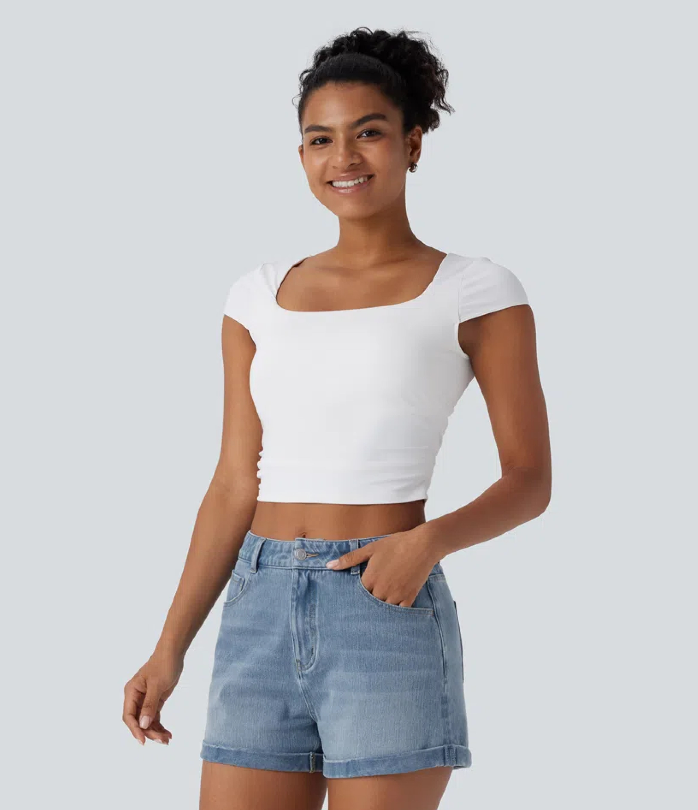 Short 7,5 cm décontracté en jean extensible Halara Flex™ taille moyenne avec boutons, zip et multiples poches