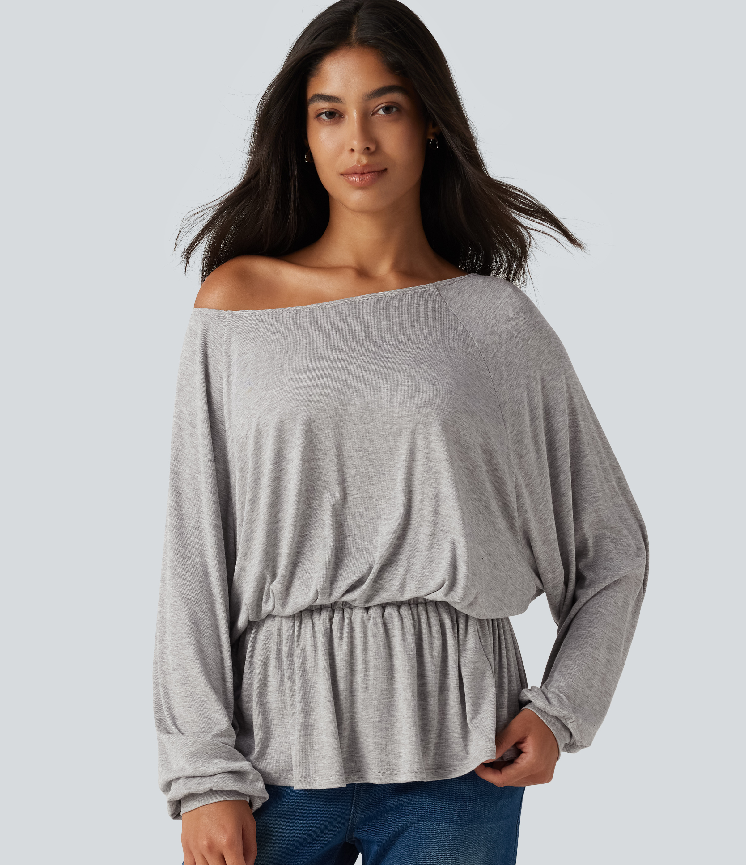 T-shirt décontracté côtelé à encolure bateau avec manches longues chauve‑souris froncées.