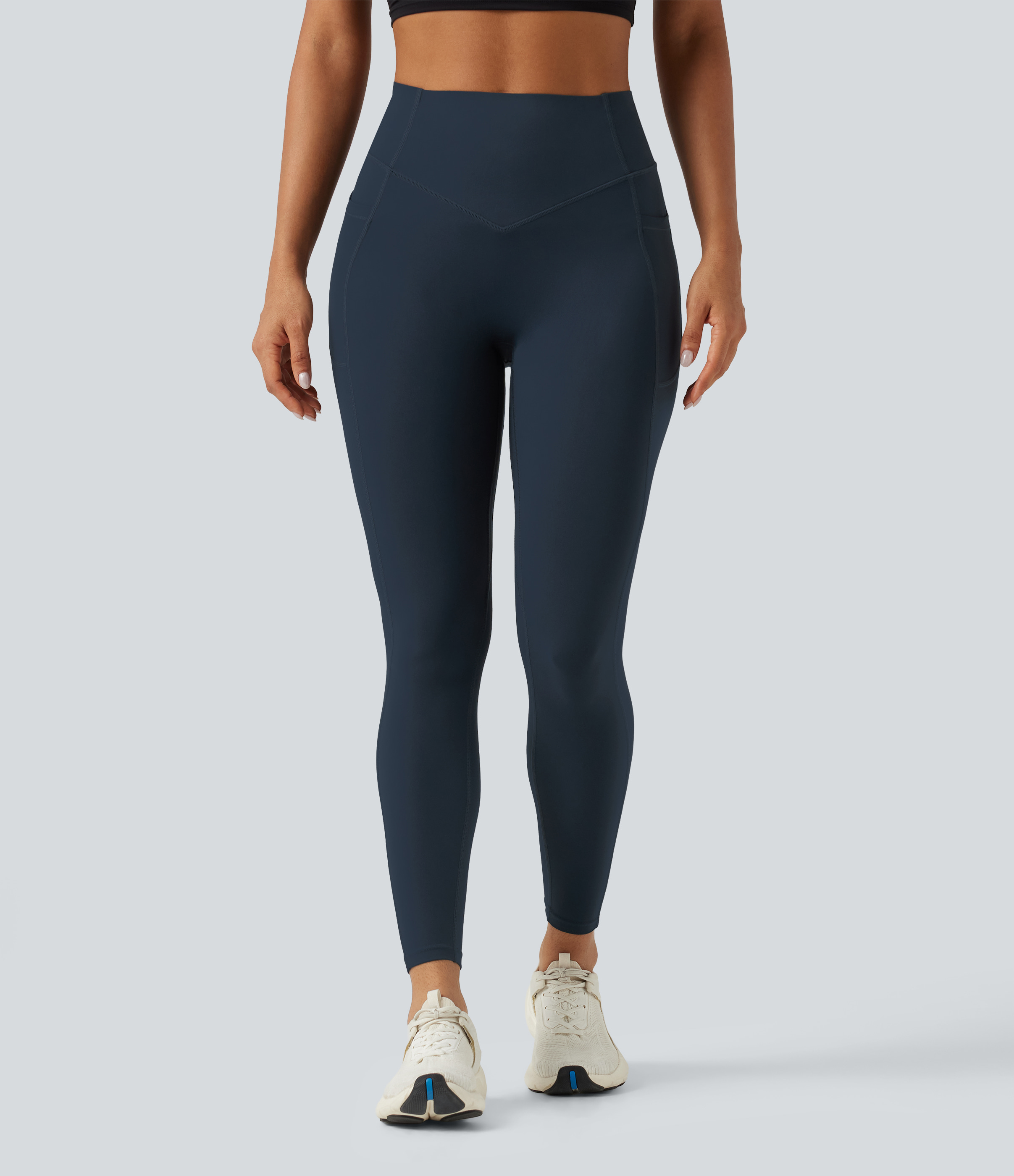 Carbon Halara UltraSculpt™ leggings de entrenamiento de talle alto con fruncido que realza los glúteos, control de abdomen, efecto moldeador y con bolsillos / 2