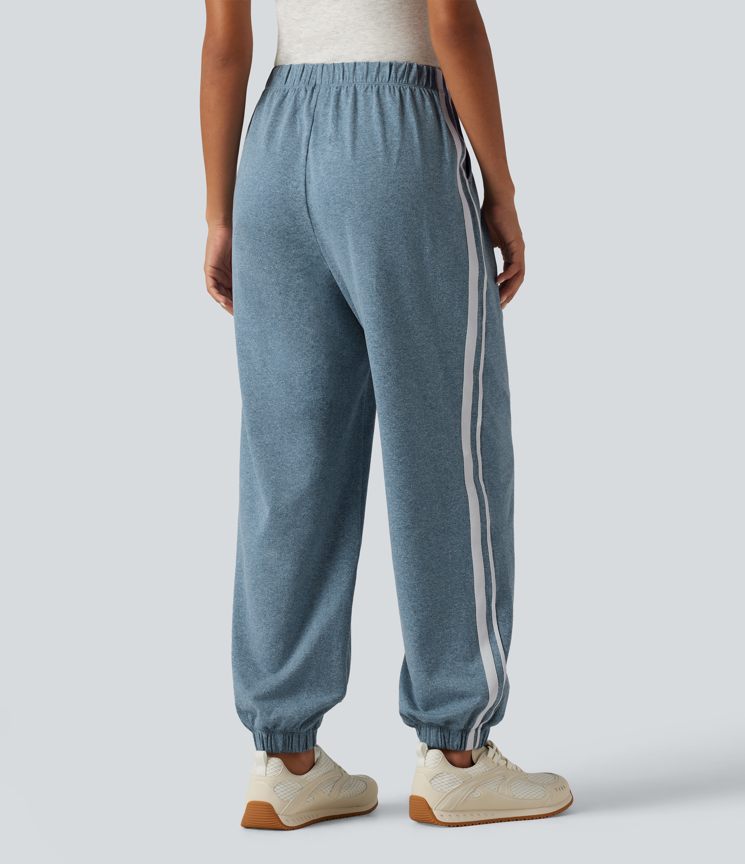 Azure Blue Floral Yarn Mid Rise Color Block Casual Joggers with Pockets / 2