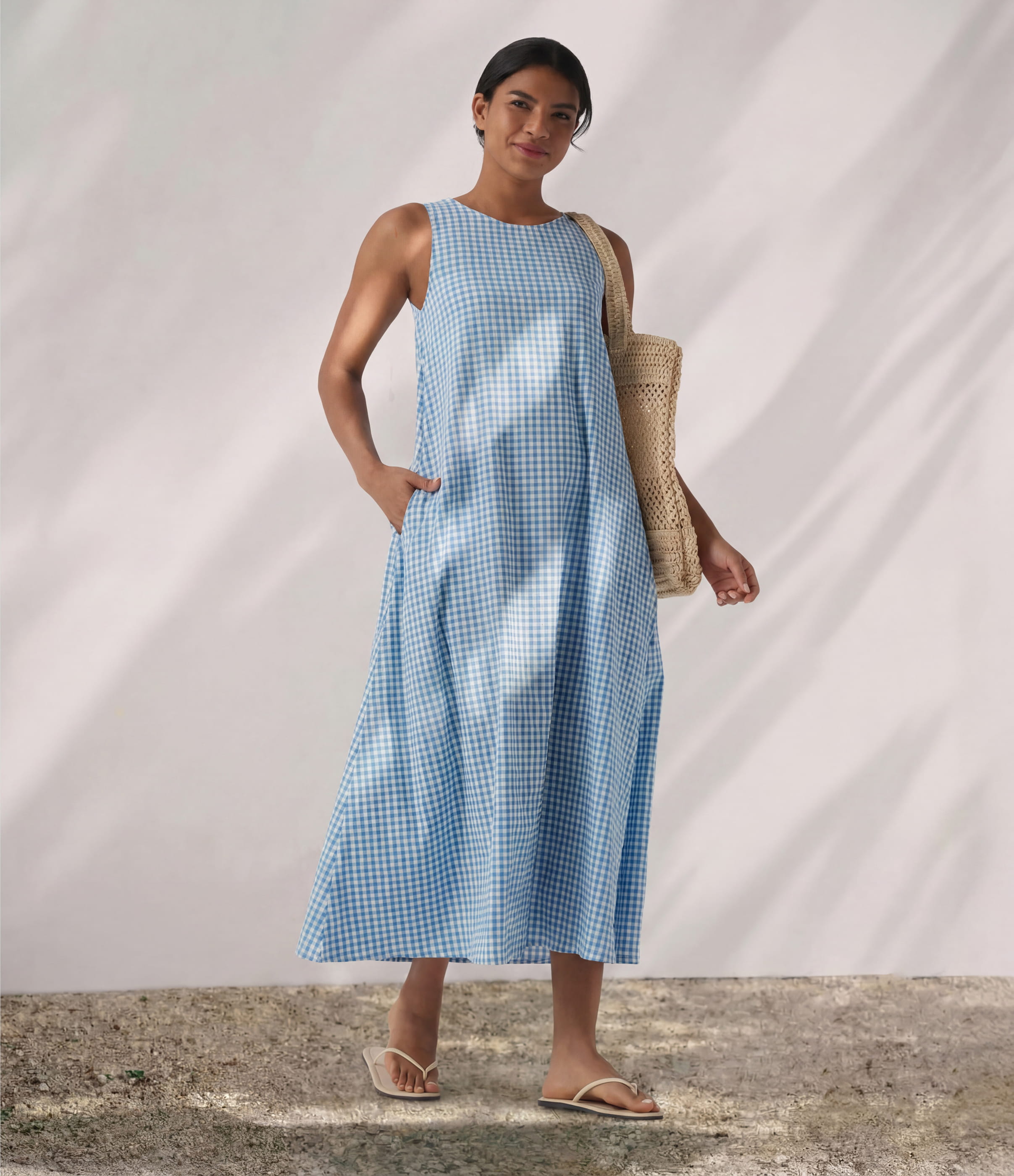 Round Neck Sleeveless Midi Crinkle Gingham Casual Tank Dress with Pockets