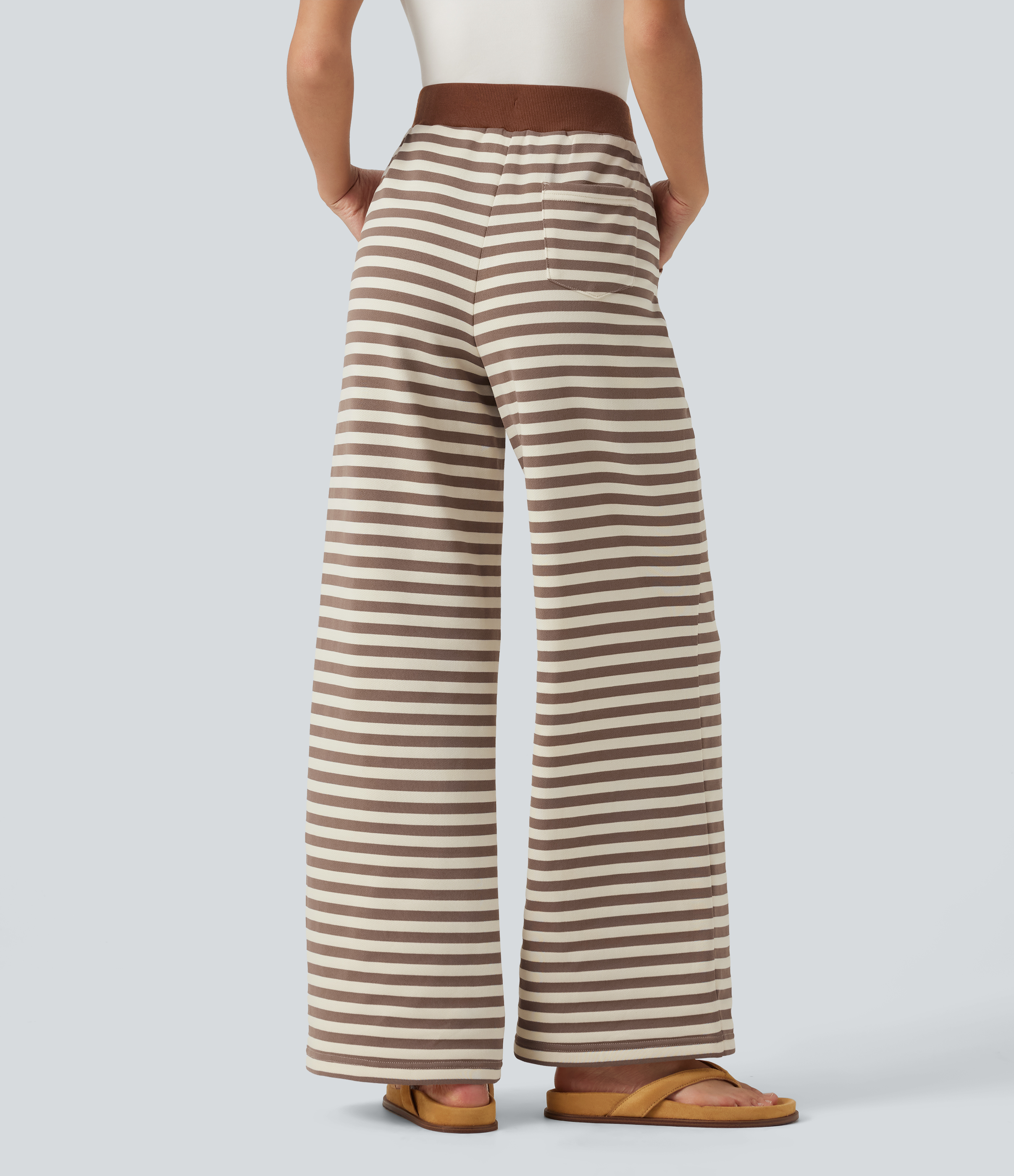 Caramel Cream Stripe Pantalon de jogging taille mi-haute à cordon, à rayures, coupe large, avec poches / 2