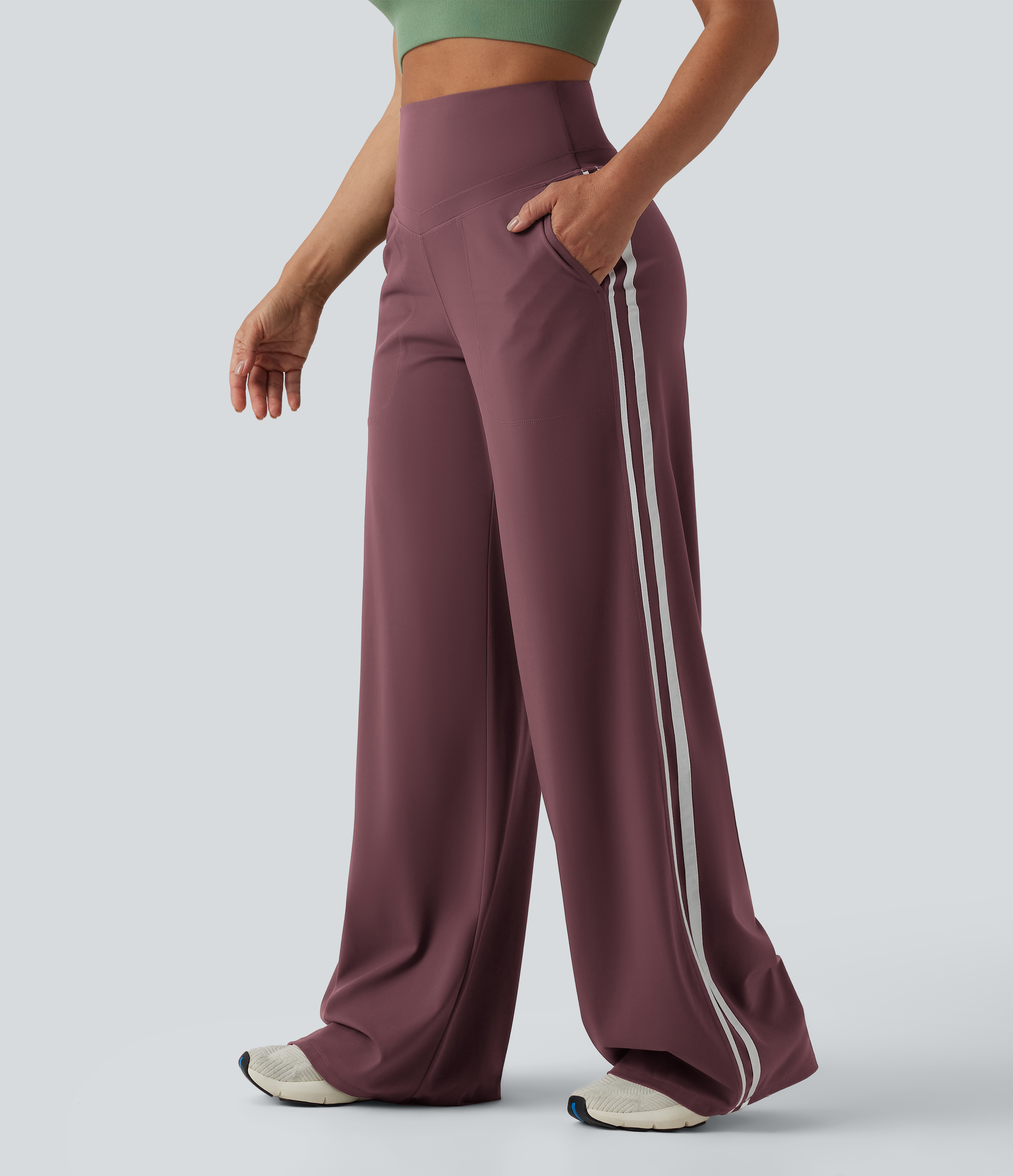 Halara UltraSculpt™ Baggy-Yogahose mit hohem Bund, Bauchkontrolle, Color-Block-Streifen und Taschen