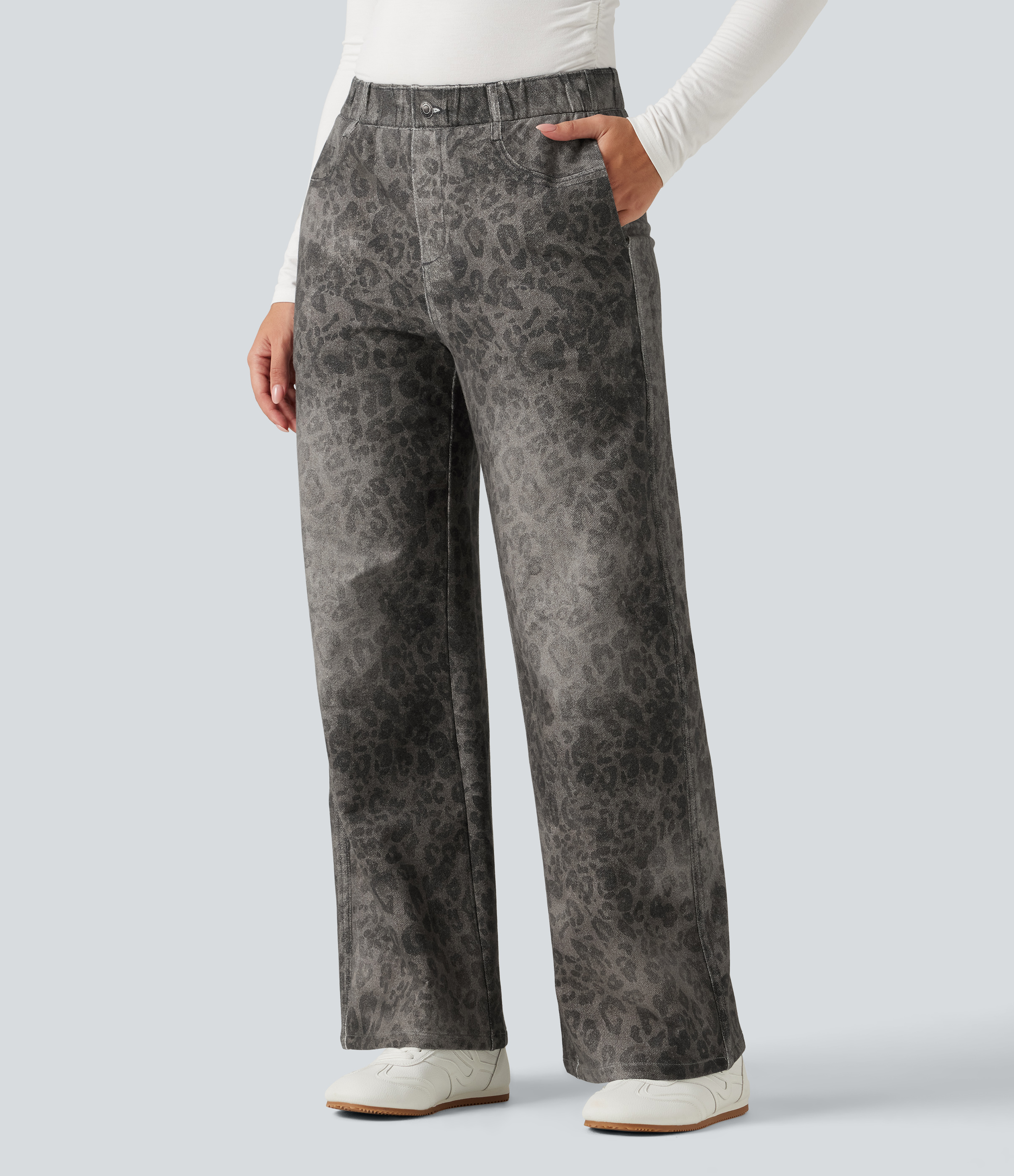 Pantalon de jogging en molleton French Terry effet jean léopard taille mi-haute coupe large avec poches