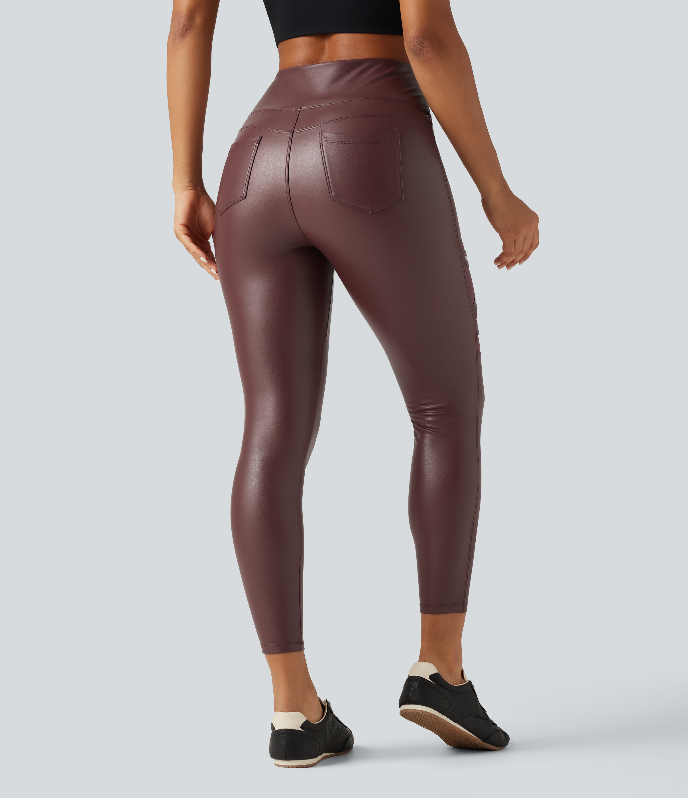 Andorra Leggings décontractés taille haute à panneau croisé, effet gainant, en polaire PU extensible, avec poches. / 2