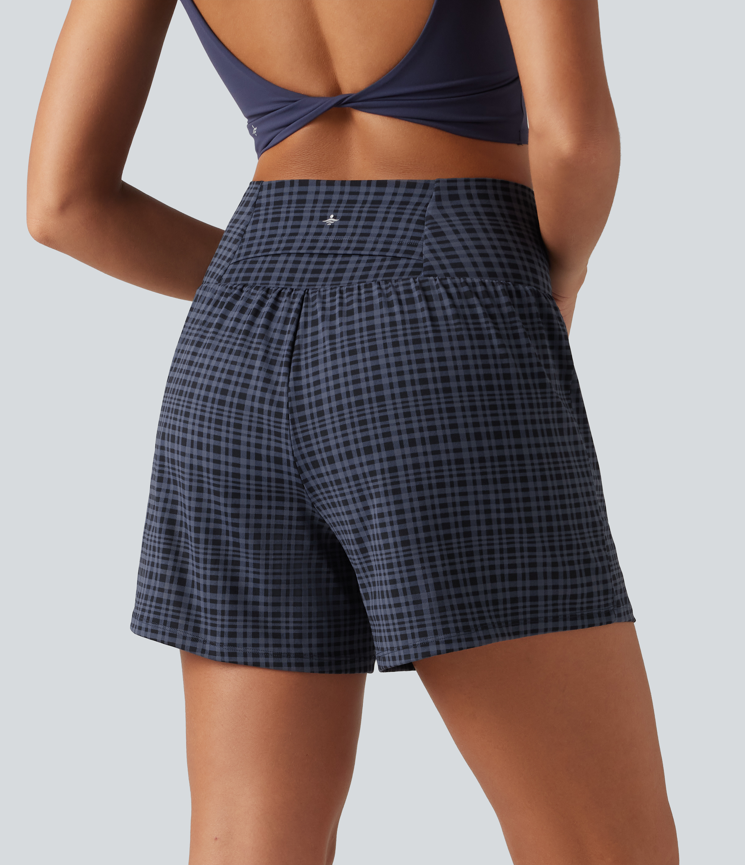 Iris Smoke Check High-Waisted 2-in-1 karierte Yogashorts 5'' mit Taschen / 2