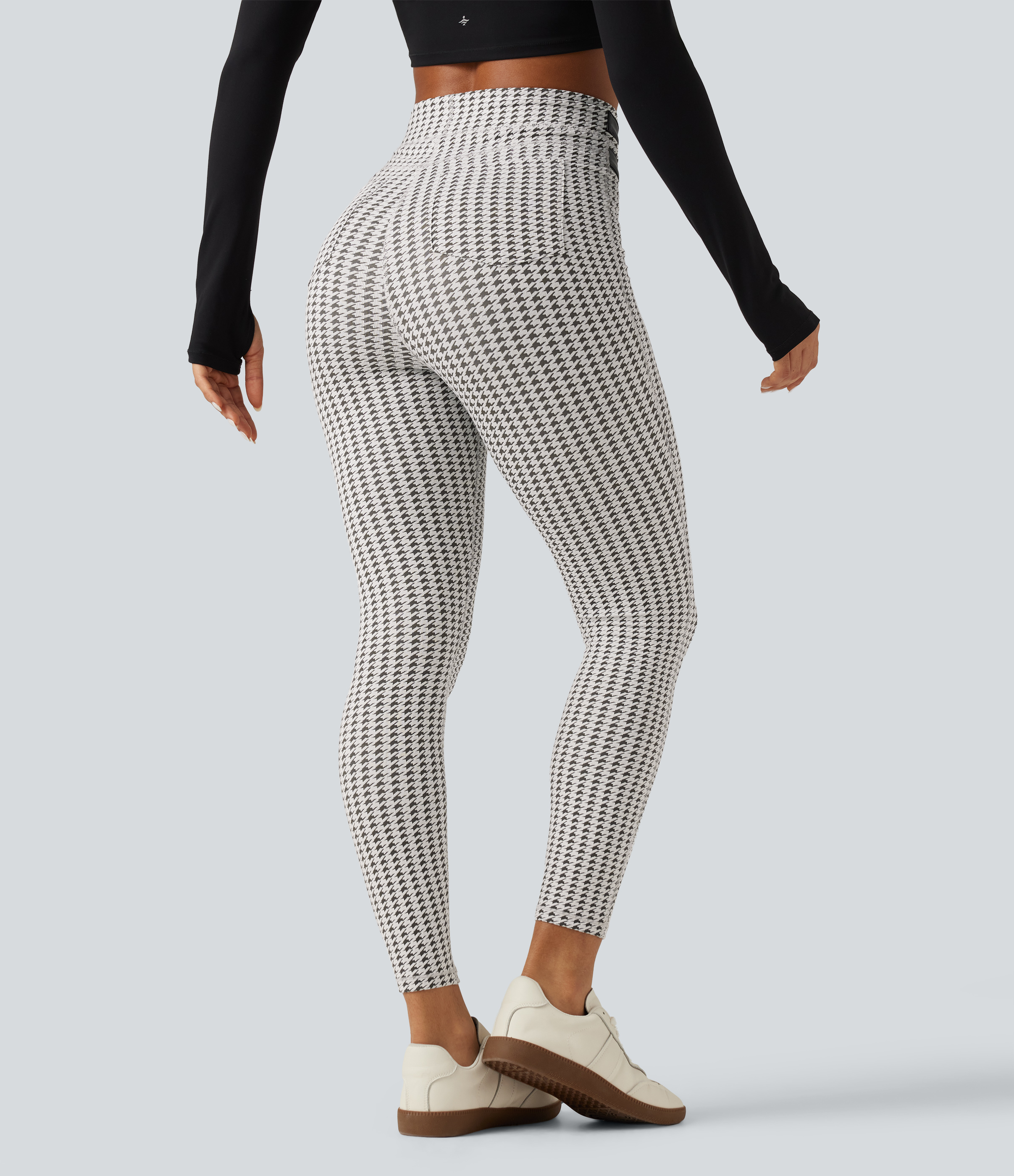 Ash Mist Houndstooth High Waisted Houndstooth Yoga Leggings with Pockets / 2