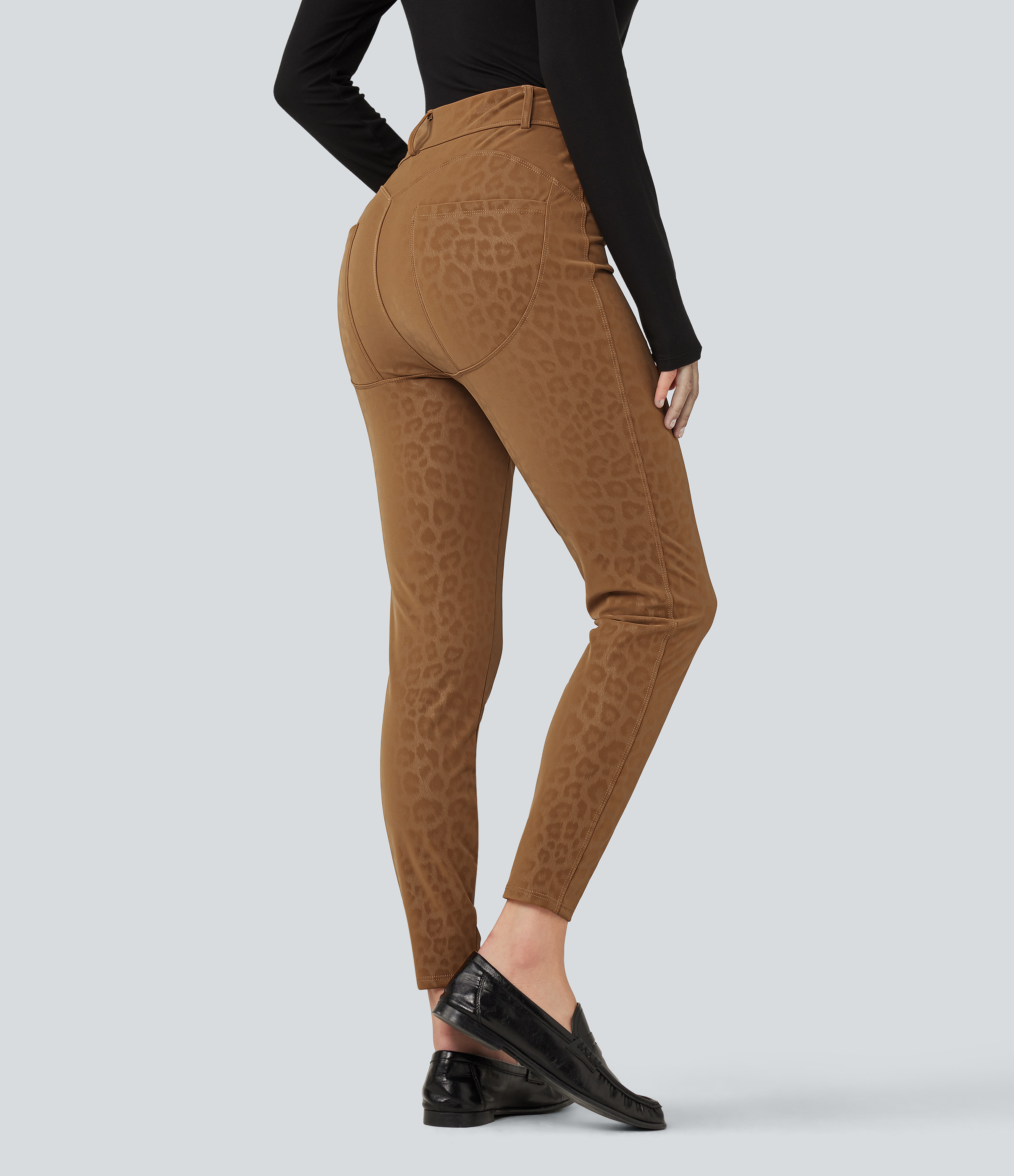 Bronzed Tan Leggings casual de talle alto en PU elástico con estampado de leopardo, forro de polar y bolsillos / 2