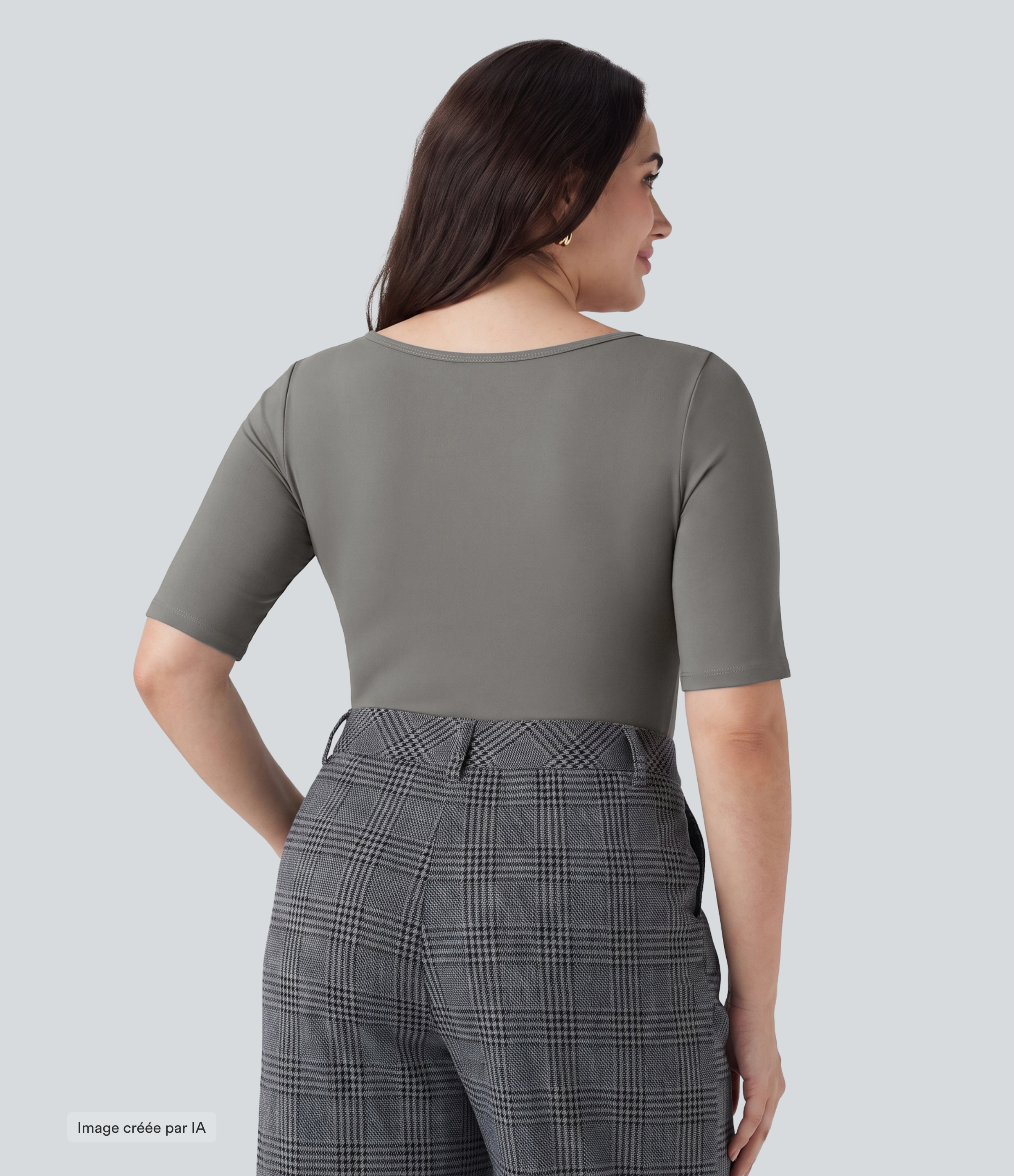 Steeple Gray T-shirt de bureau grande taille SoftlyZero™ Airy effet frais InstantCool à encolure arrondie dégagée et manches courtes / 2