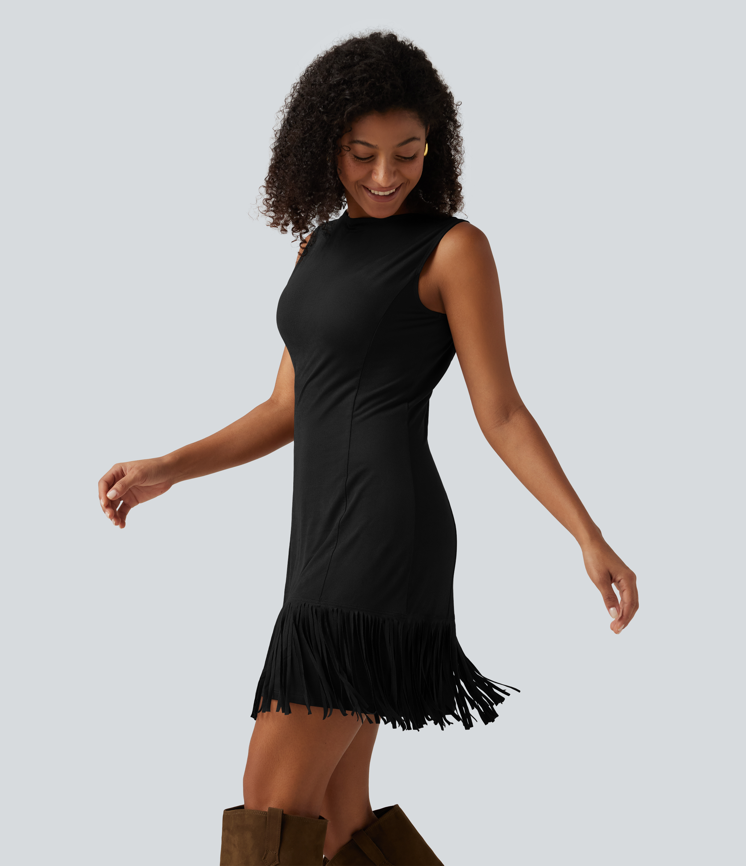 Robe de soirée mini sans manches effet suédine à encolure arrondie et franges