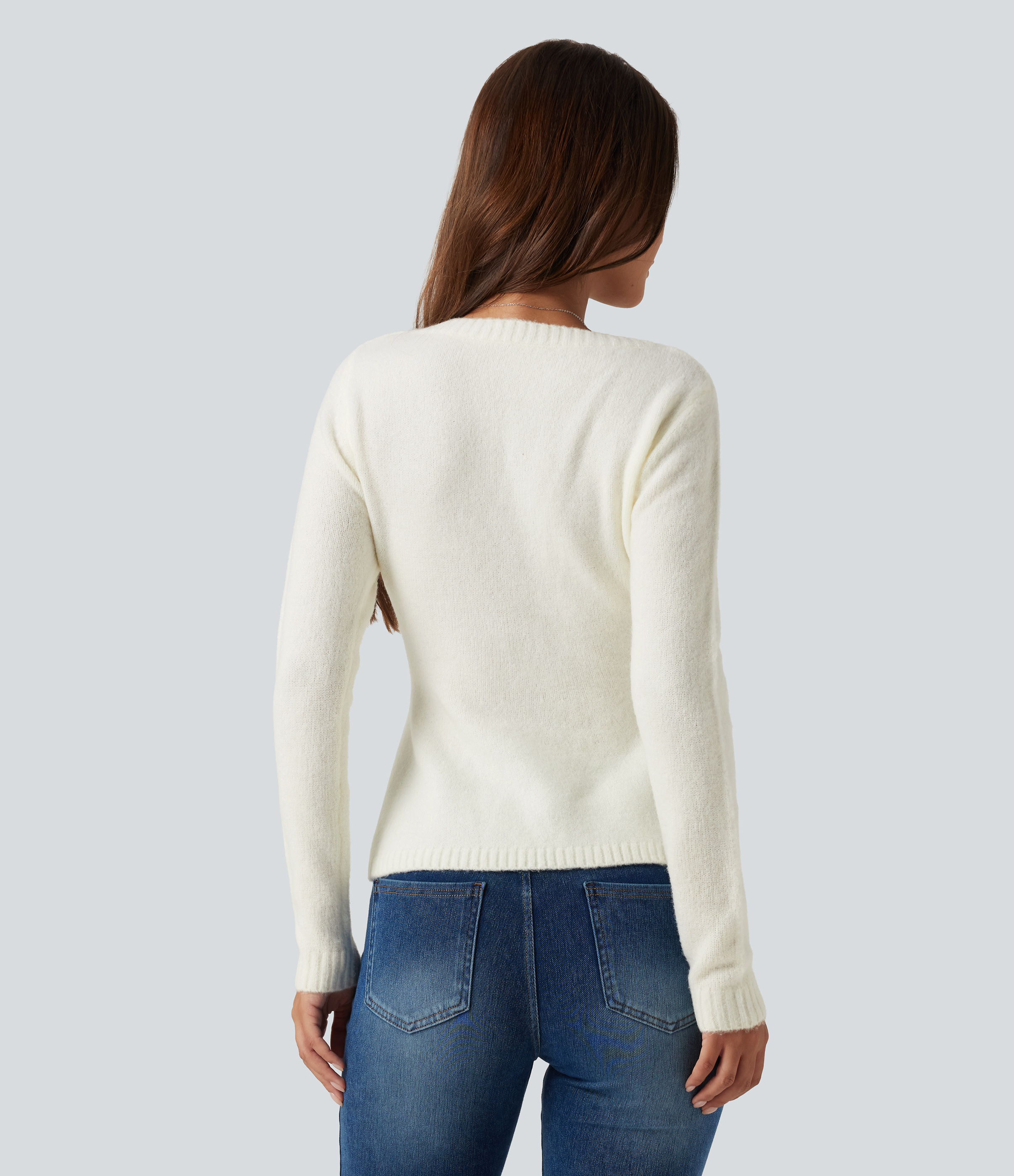Snow White Oak V-hals, langærmet sweater med flæsekant — slank og afslappet / 2