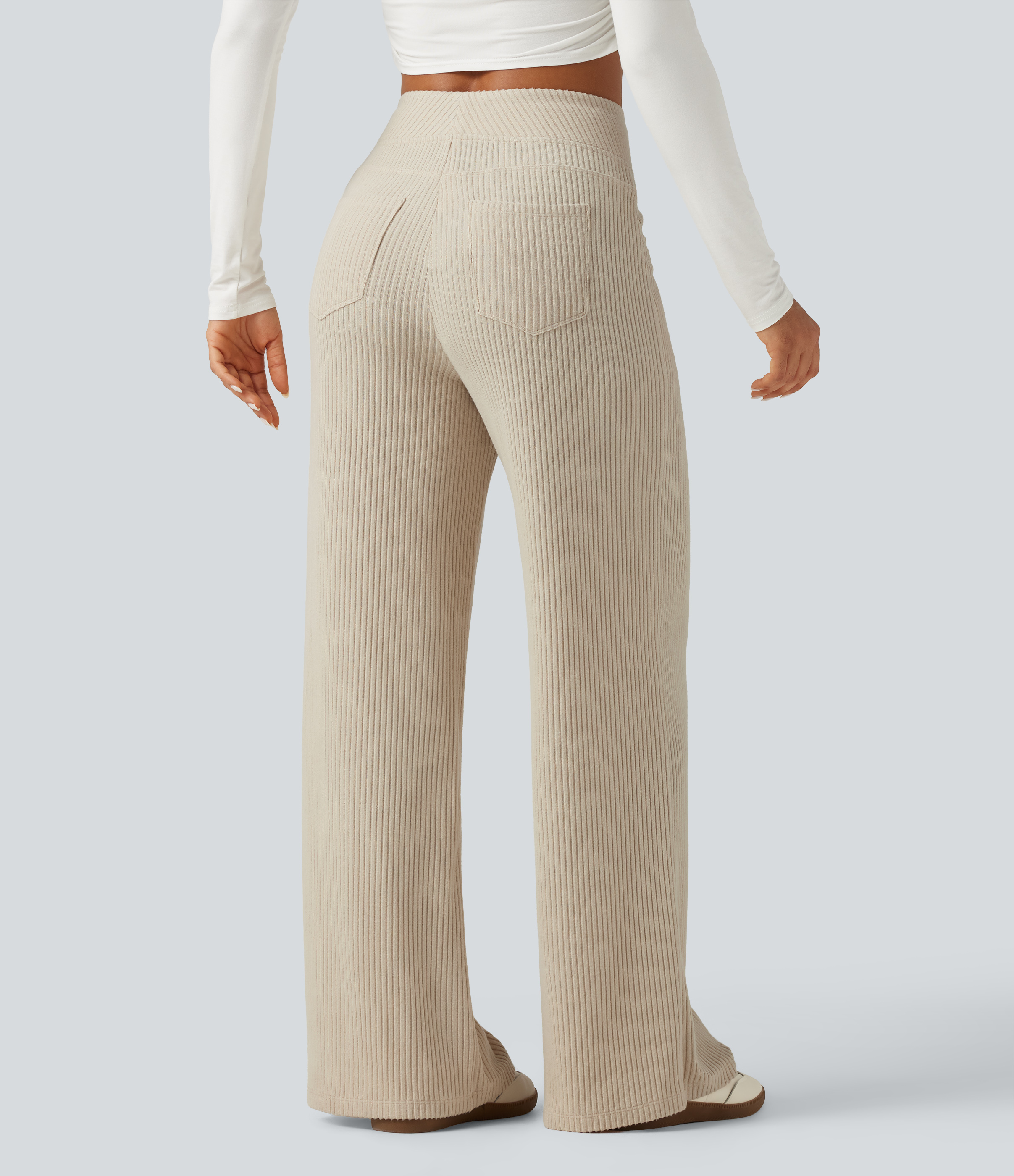 Whipped Taupe Pantalones casuales de punto acanalado de talle alto y pierna ancha con bolsillos / 2