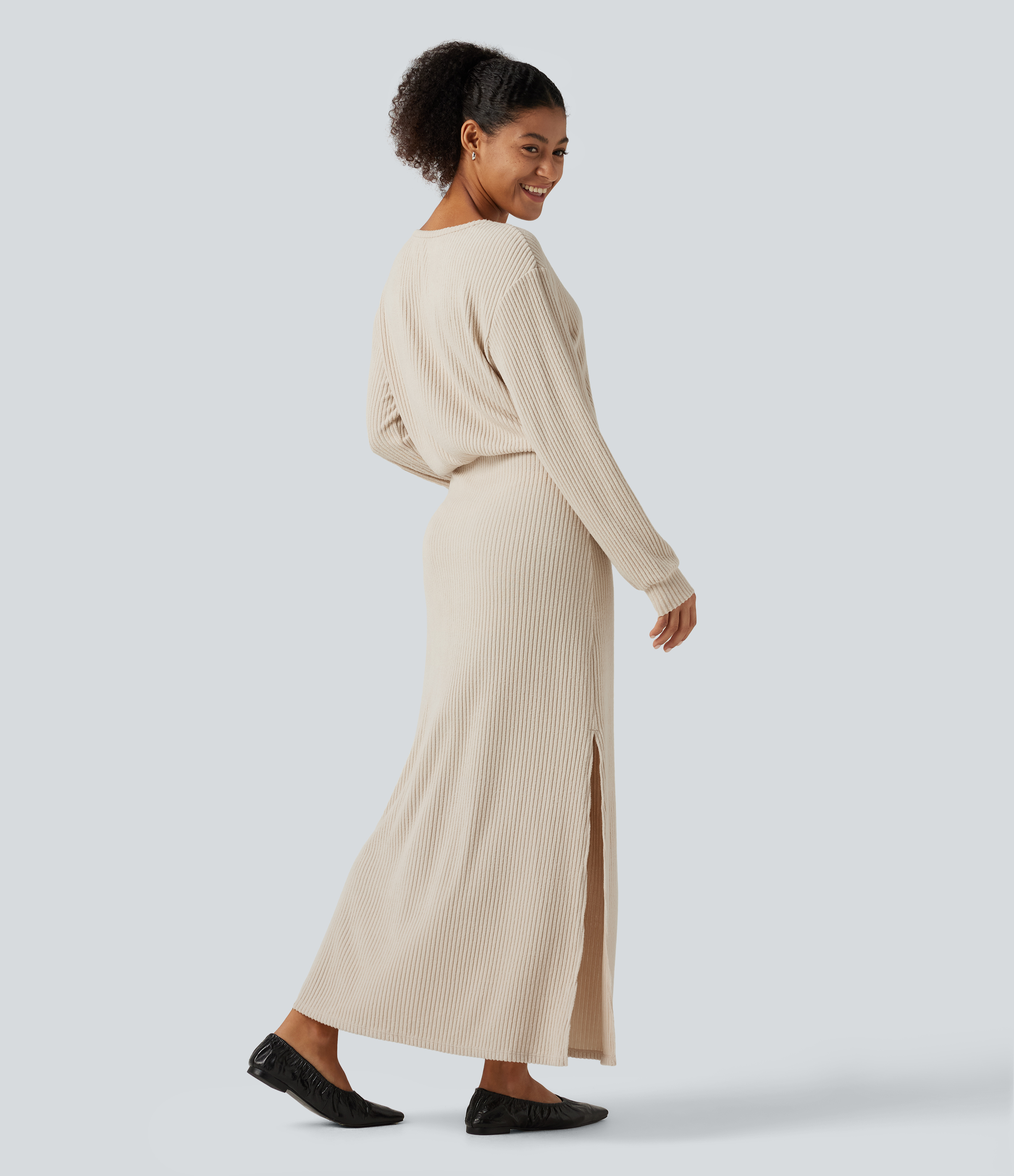 Whipped Taupe Abito maxi casual in maglia a coste con scollo a barca e maniche lunghe / 2