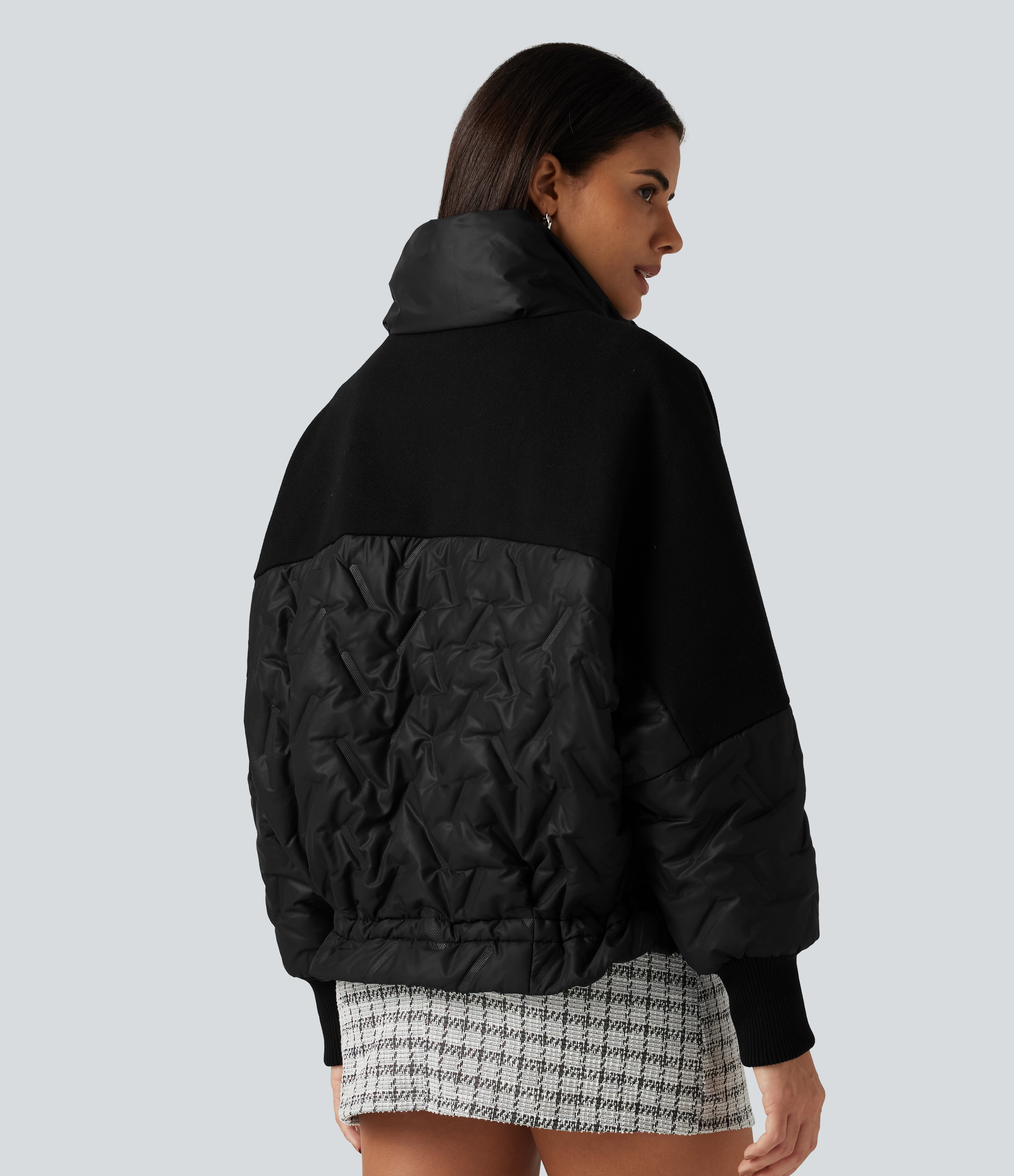Schwarz Lässige, gefütterte Jacke mit hohem Kragen, Seitentaschen und langen Ärmeln / 2