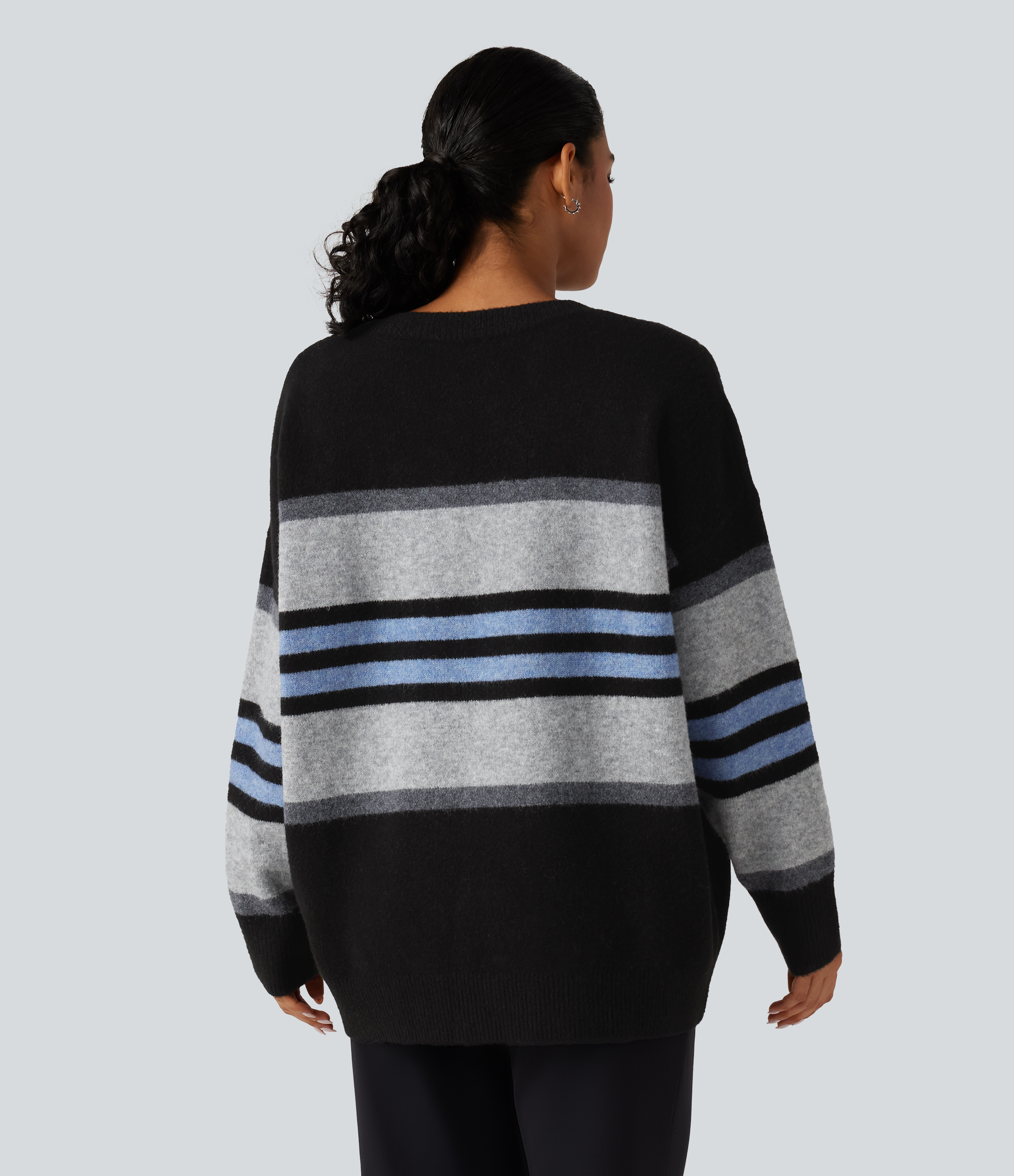Alpine Stripe Stribet hverdagsstrik med rund hals og lange ærmer. / 2