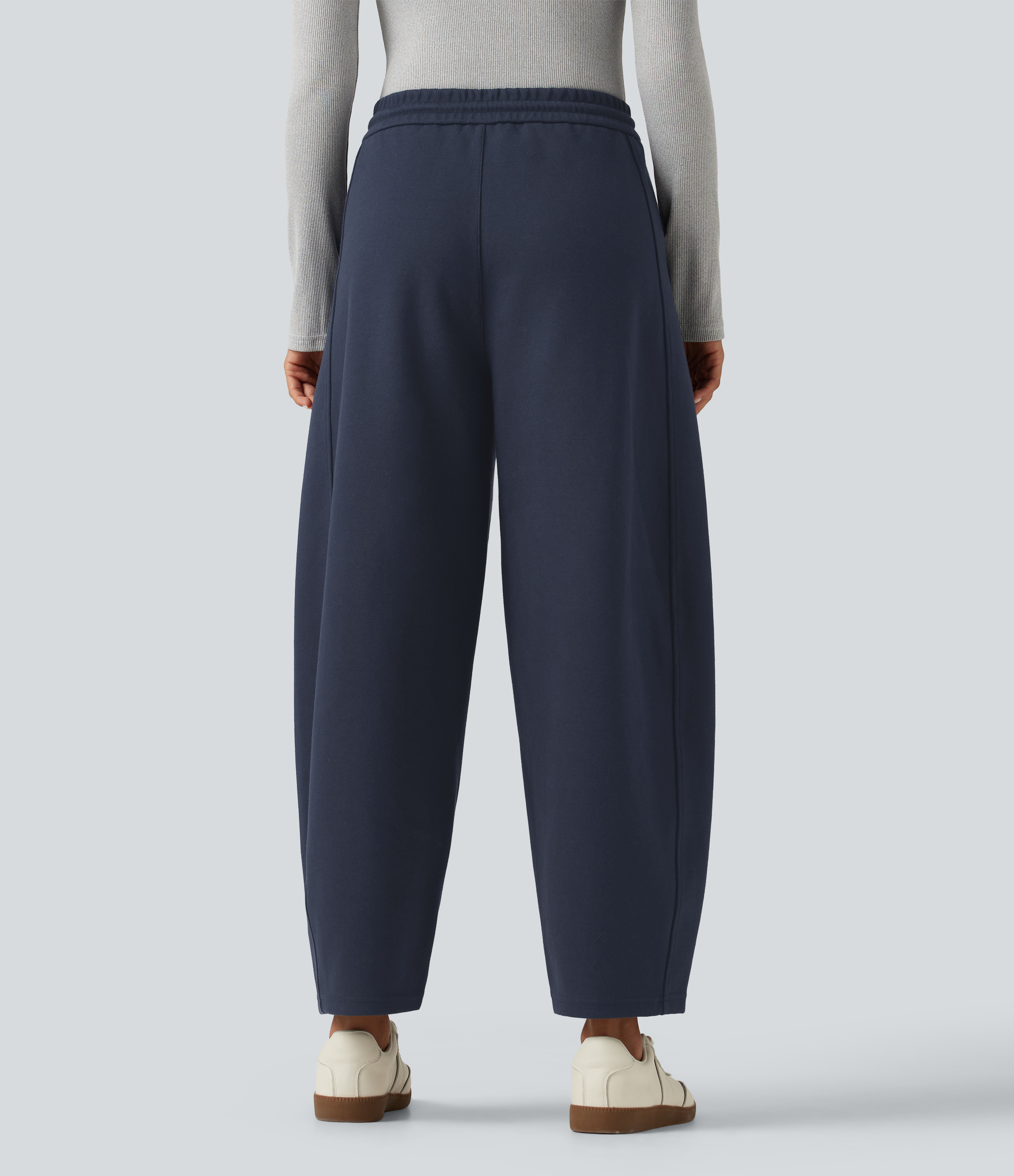 Navy Blazer Ležérní bavlněné tepláky se středním pasem, stahovací šňůrkou a kapsami / 2