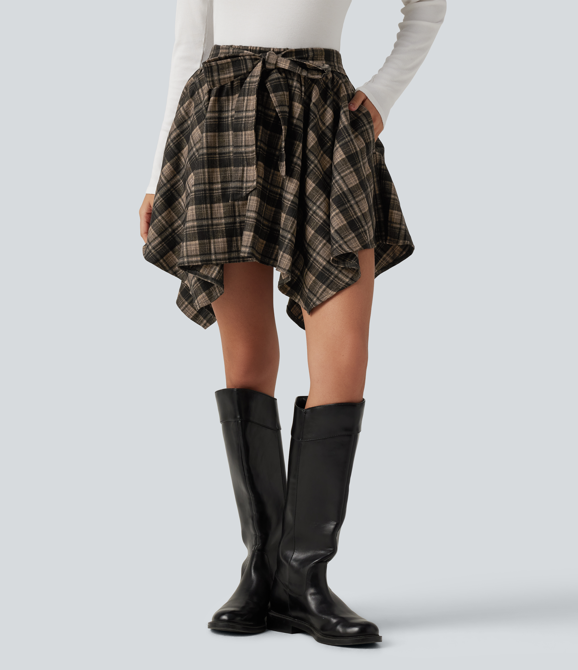 Pottery Brown Grid Jupe-short mini taille haute à nouer devant, motif tartan et poches / 2