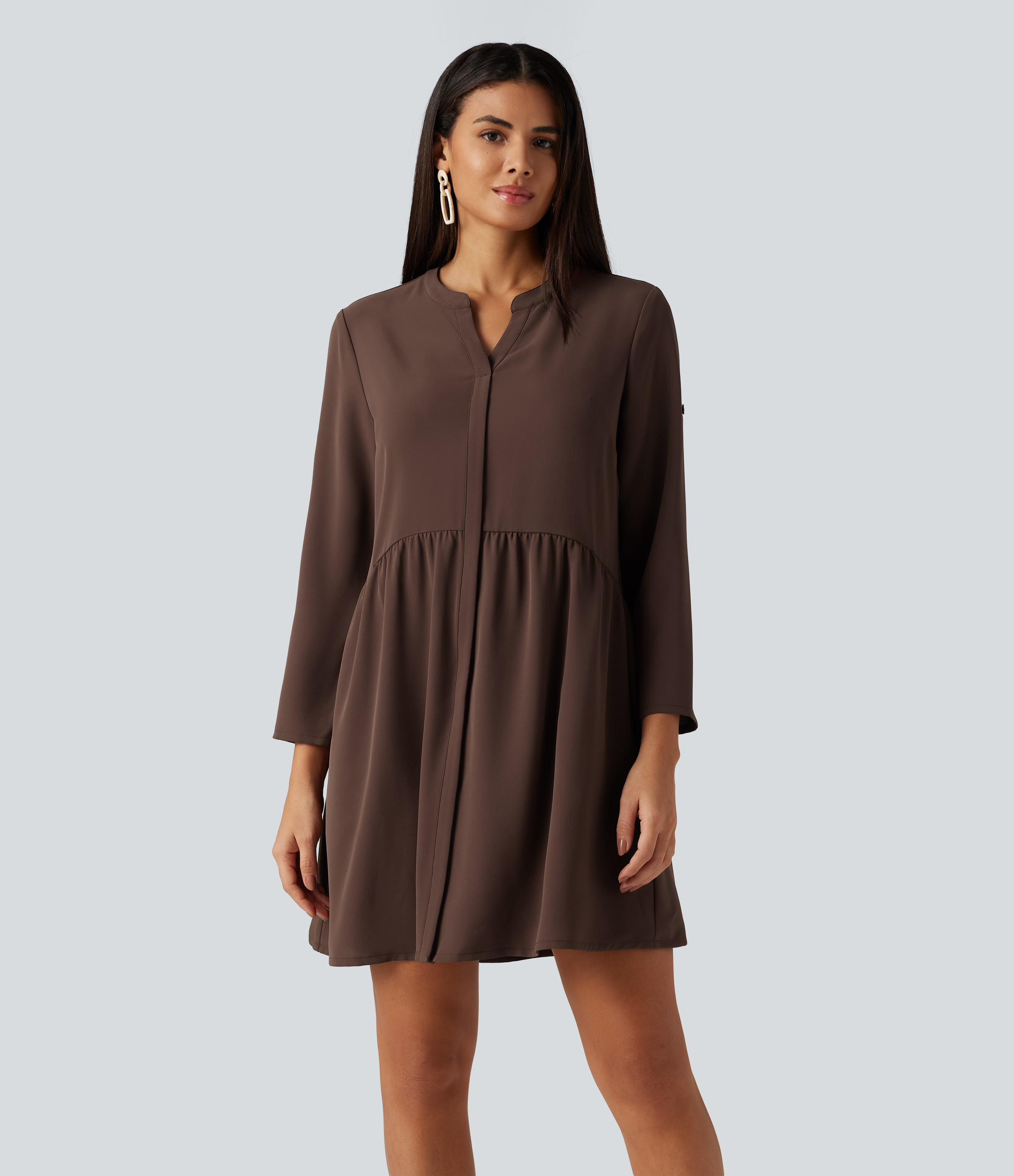 Robe-chemise mini à col tailleur cranté, manches longues et poches