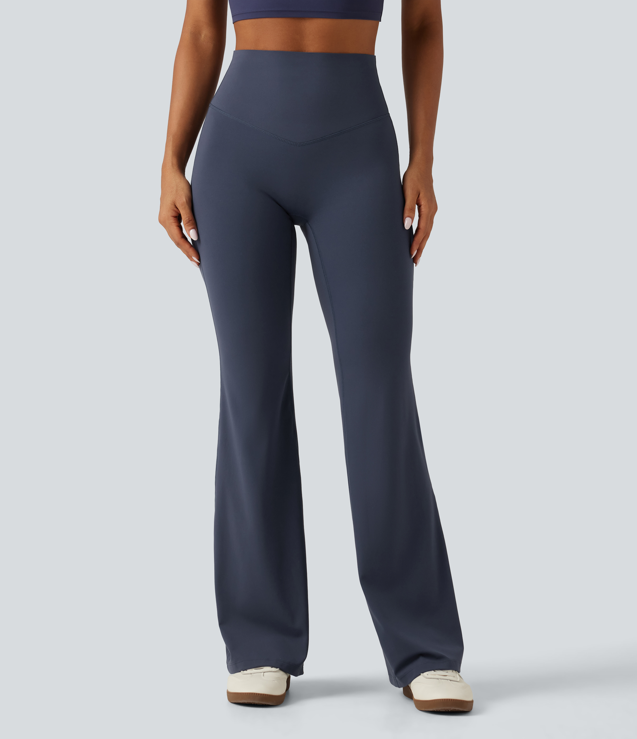 Mood Indigo Halara UltraSculpt™ leggings de yoga de talle alto con control abdominal, fruncidos, acampanados y con bolsillos / 2