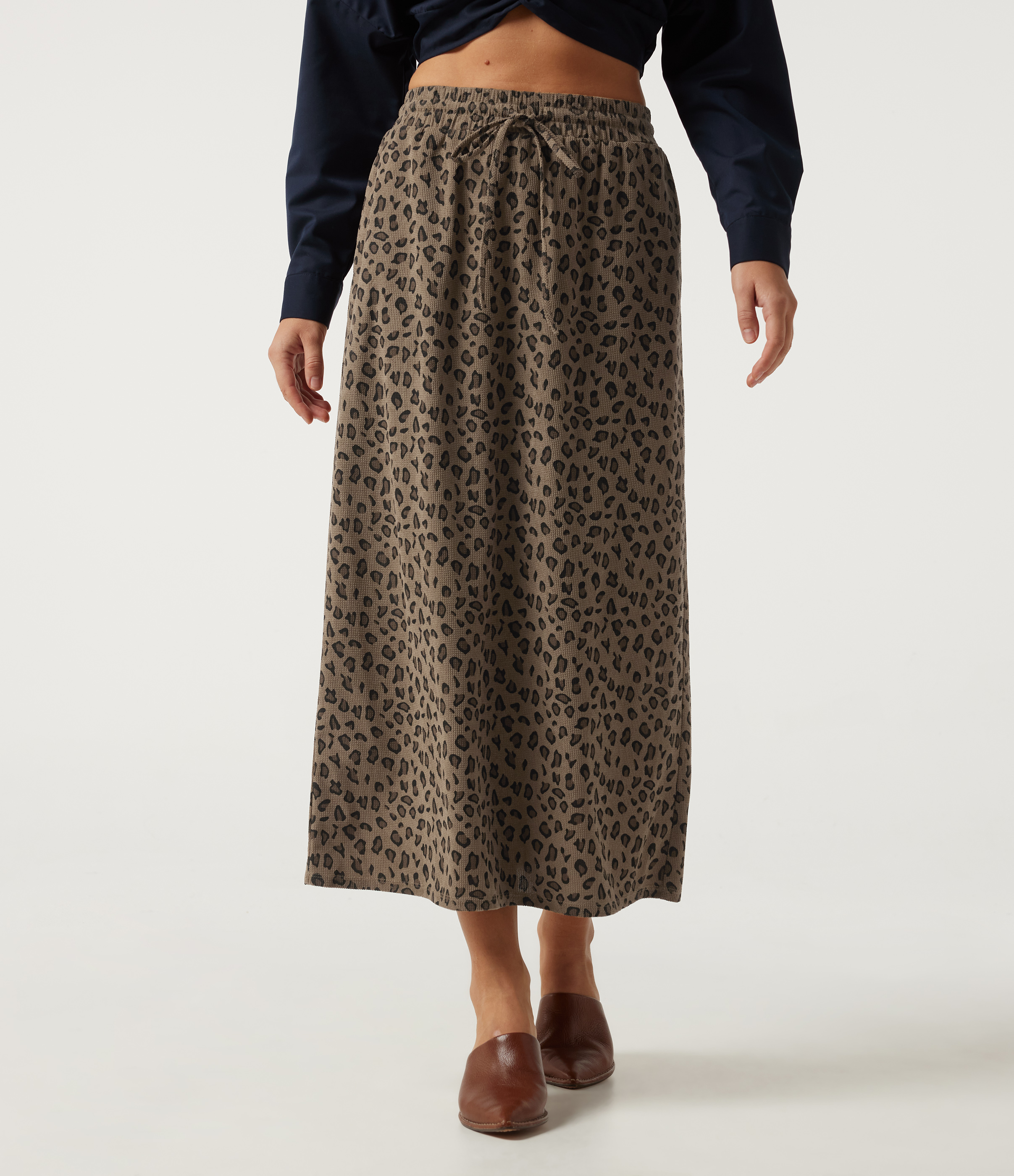 High-Waist-Kordelzug-Midirock im A-Linien-Schnitt mit Leopardenprint und Taschen