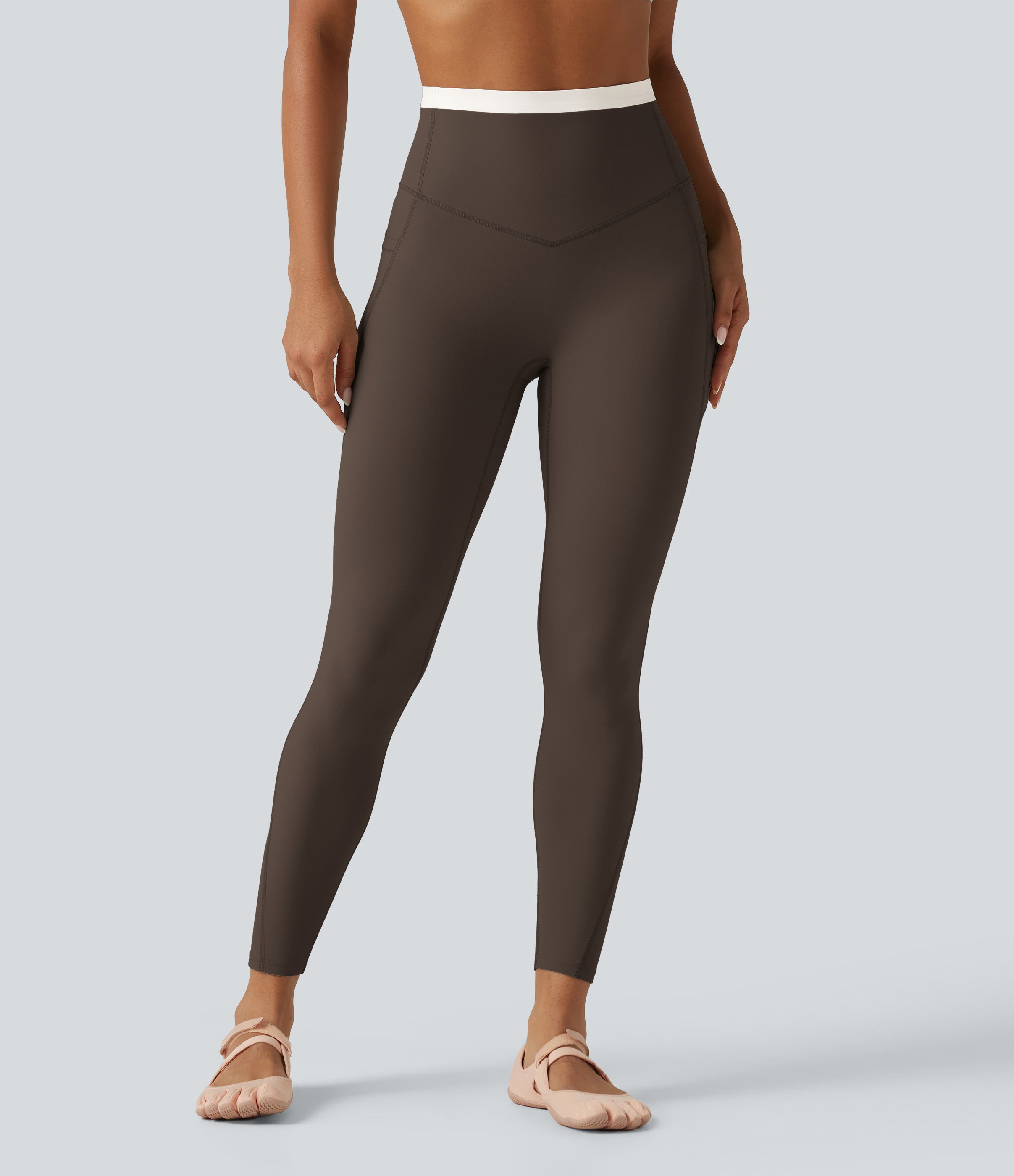Halara UltraSculpt™ High-Waisted bauchformende Color-Block Skinny Yoga-Leggings mit Taschen