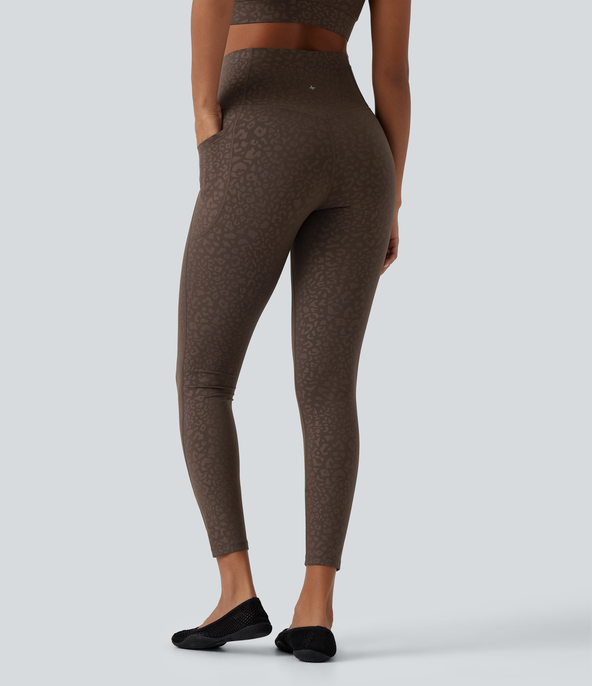 Prairie Wild Dark Leopard Halara UltraSculpt™ - Yoga-Leggings mit hohem Bund, Seitentaschen, Bauchkontrolle und Leopardenmuster / 2
