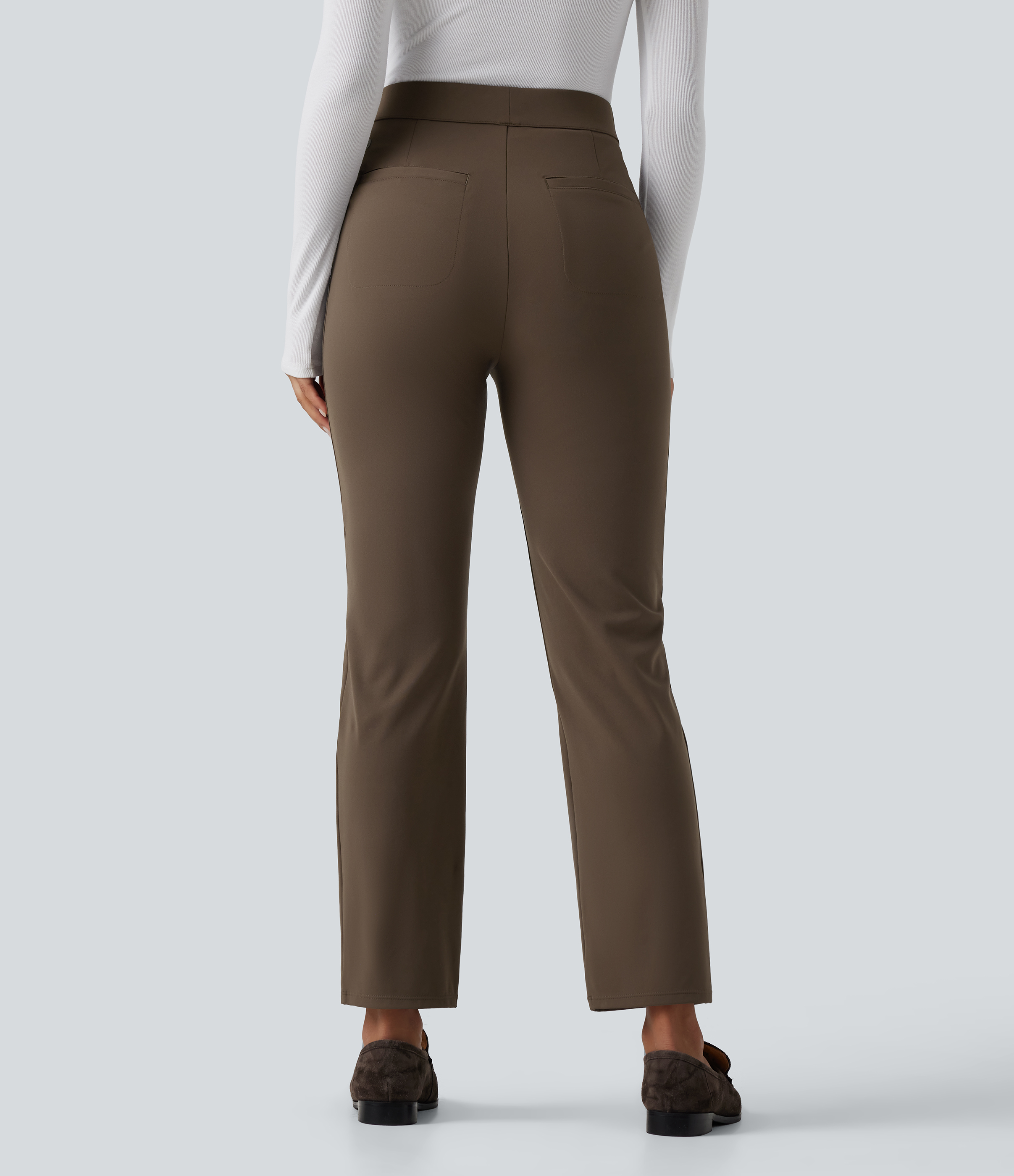 Chocolate Martini Halara Flex™ DayStretch hoch geschnittene, konisch zulaufende Arbeitshose mit Taschen / 2