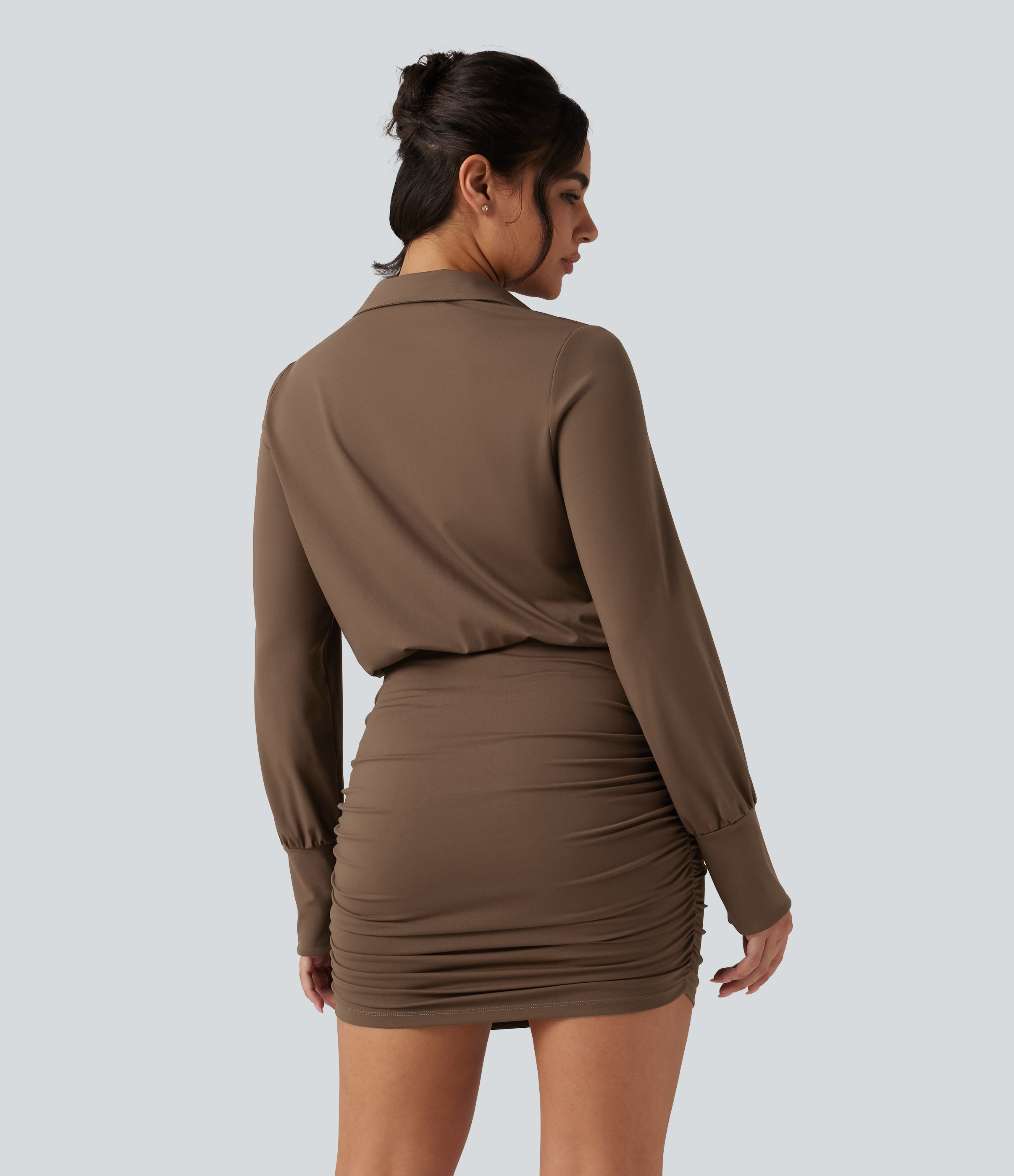 Chestnut Lässiges, gerafftes Hemd-Minikleid mit langen Ärmeln / 2