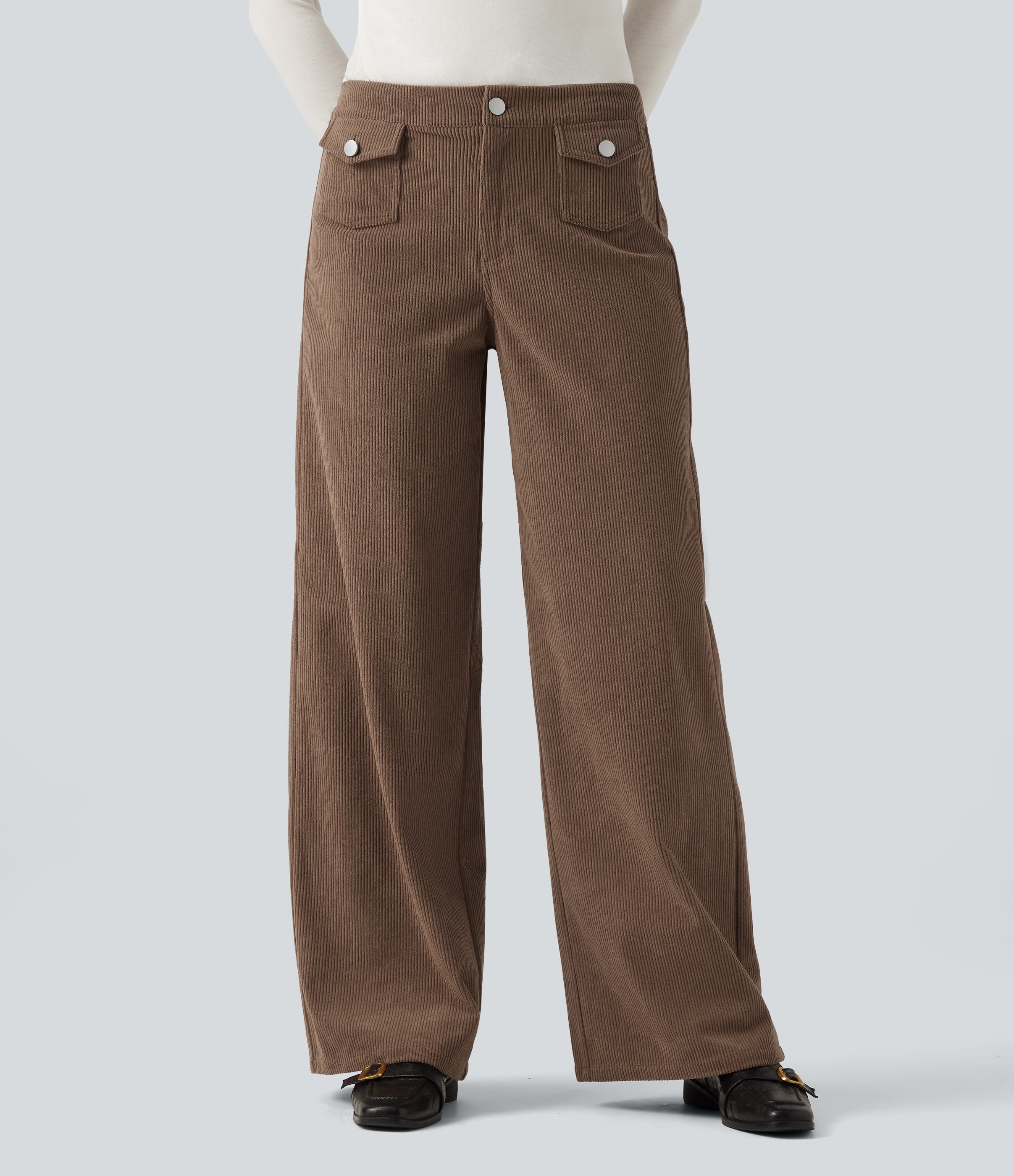 Pantalones casual de pana de tiro medio y pierna ancha con bolsillos delanteros