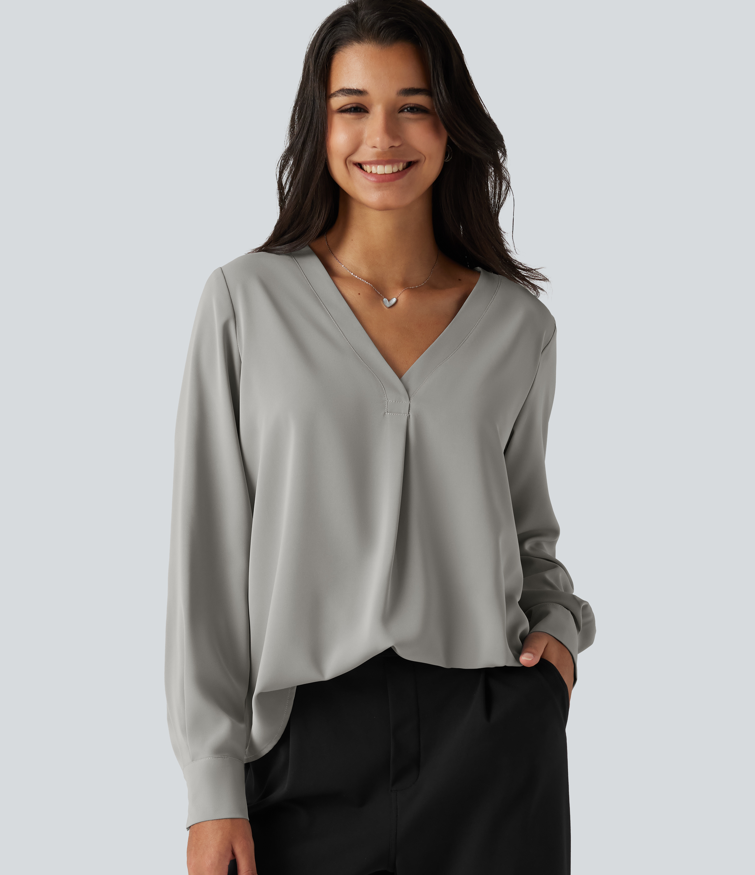 Blouse de bureau défroissage facile, col V et manches longues