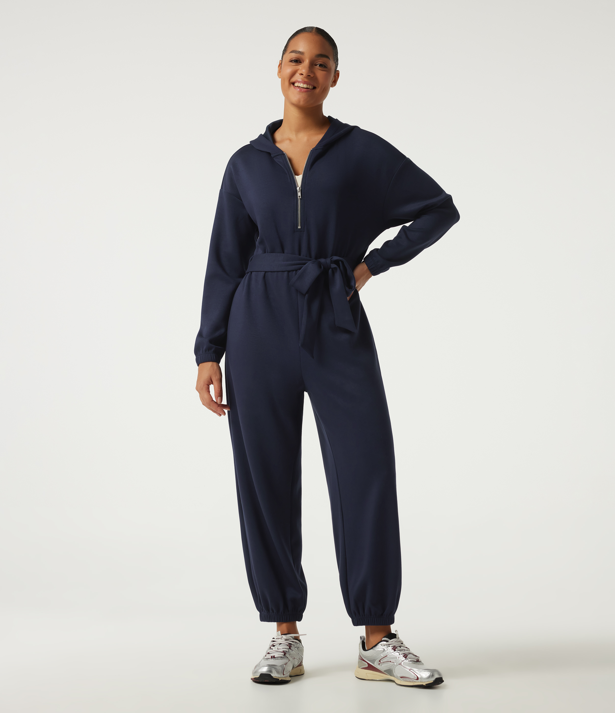 Combinaison accès facile Easy Peasy à capuche, demi-zip et lien devant, coupe jogging 7/8 avec poches