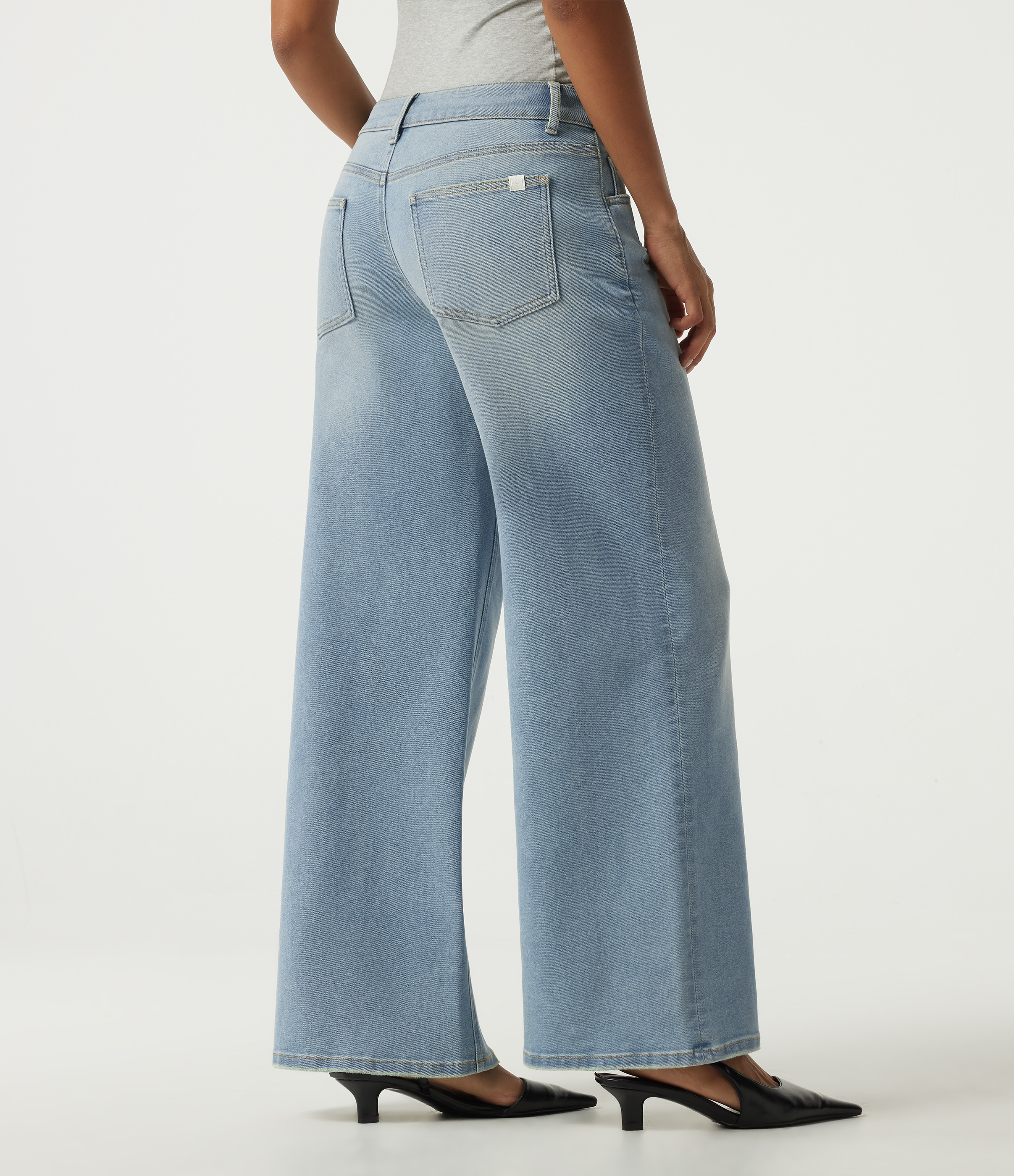 Malibu Blue Denim Low Rise Ripped Wide Leg Casual Jeans with Pockets / 2