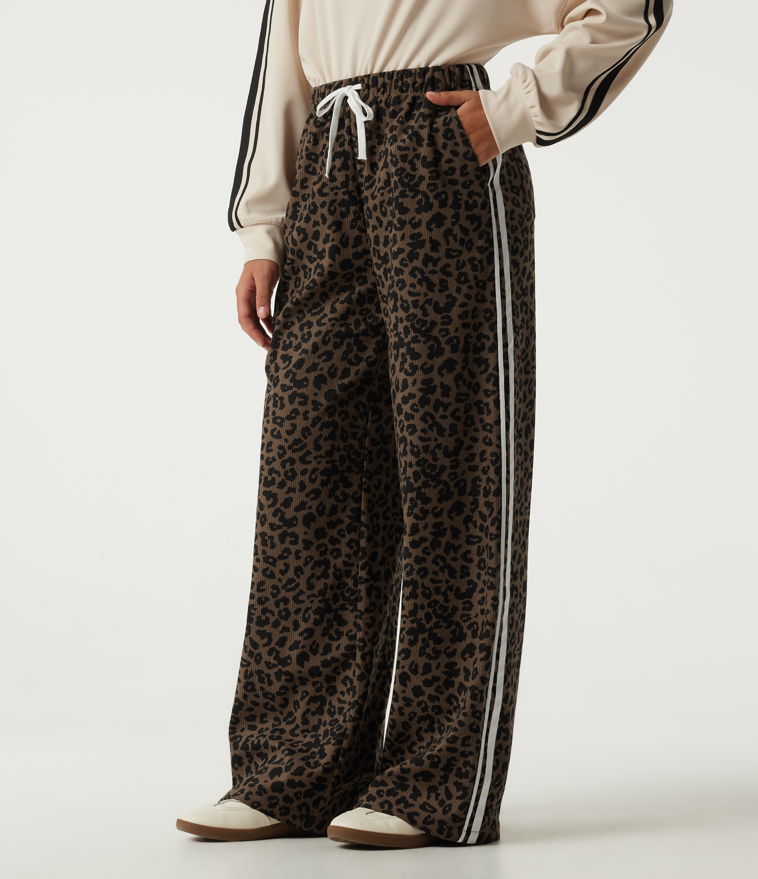 High Waisted Leopard Print Wide Leg Drawstring Side Stripe Casual Pants with Pockets