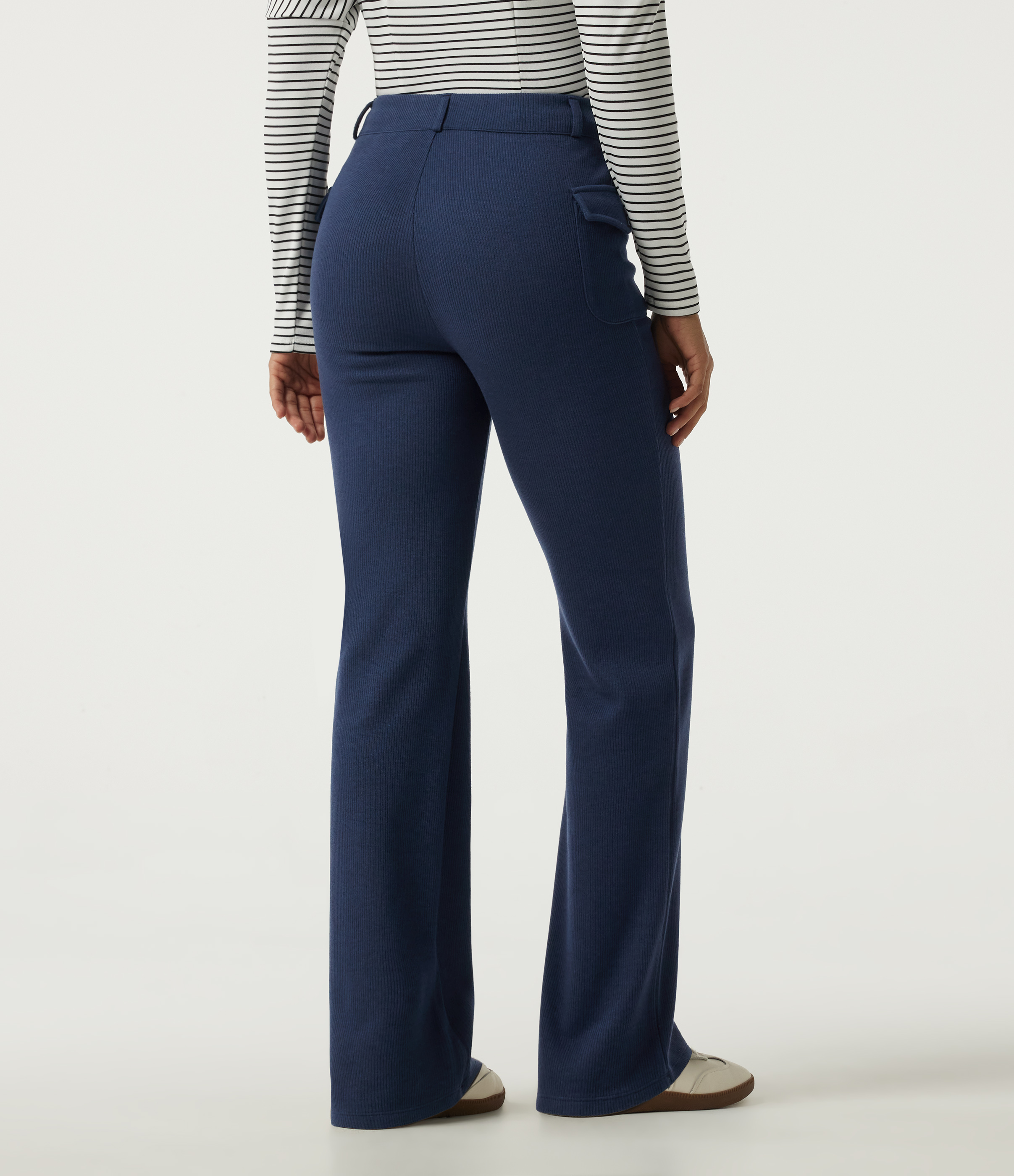 Mood Indigo Pantalon droit en maille côtelée taille mi-haute à plis cousus avec poches / 2