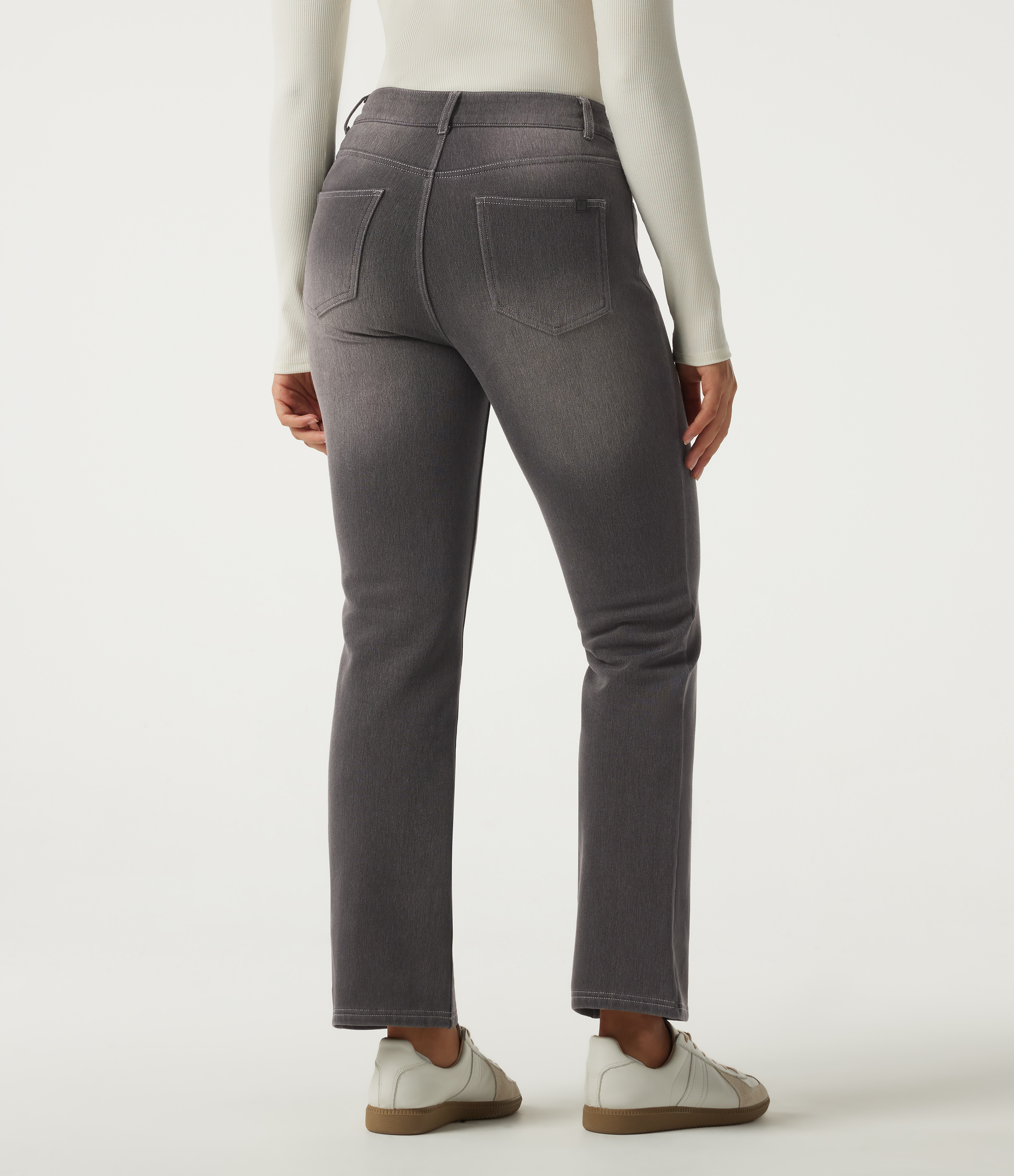 Iron Gate Denim Lässige Fleece-Bootcut-Jeans aus Baumwolle mit mittelhohem Bund und mehreren Taschen / 2