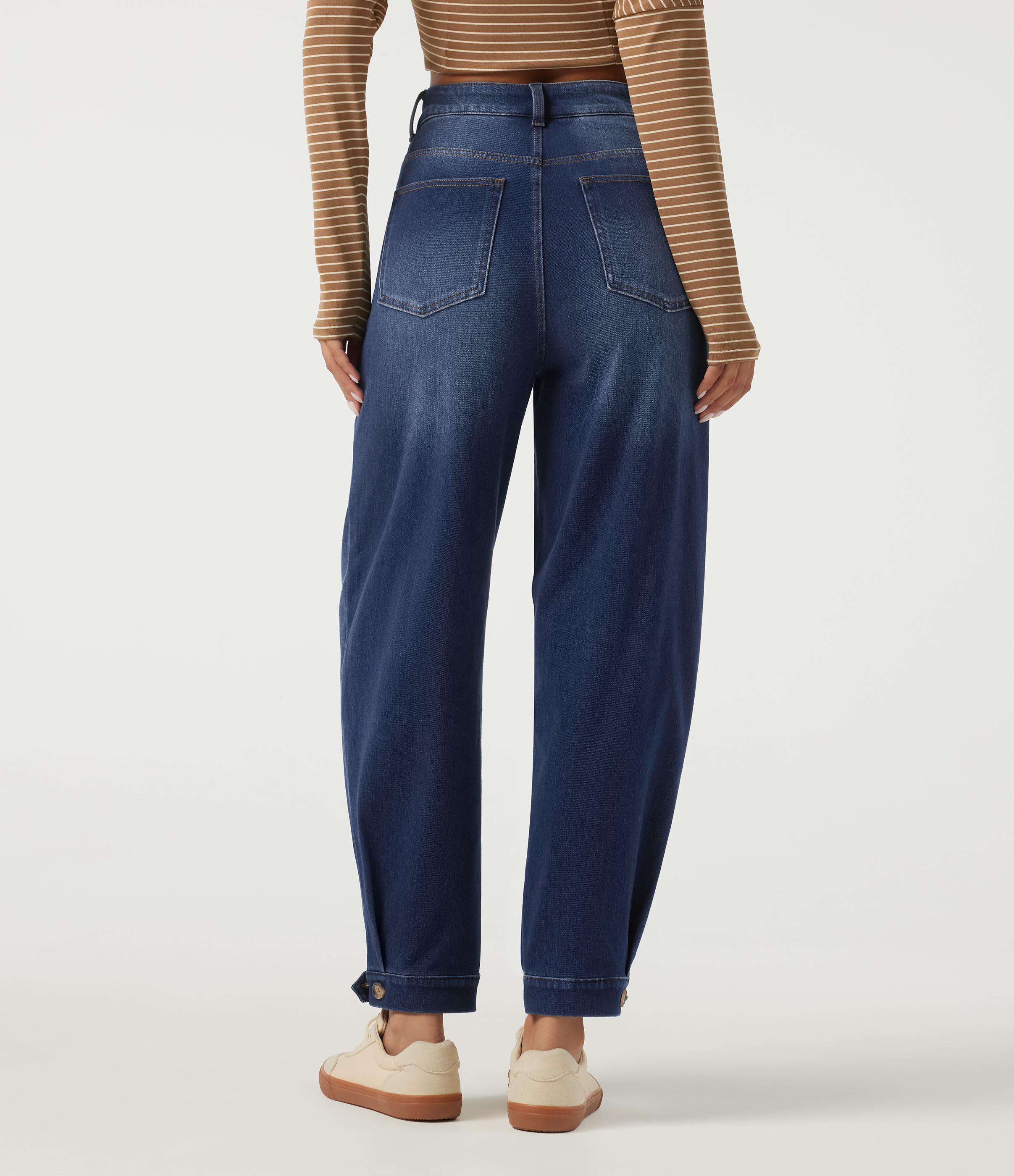 Estate Blue Denim Jean coupe barrel en coton Halara Flex™ taille haute avec poches / 2