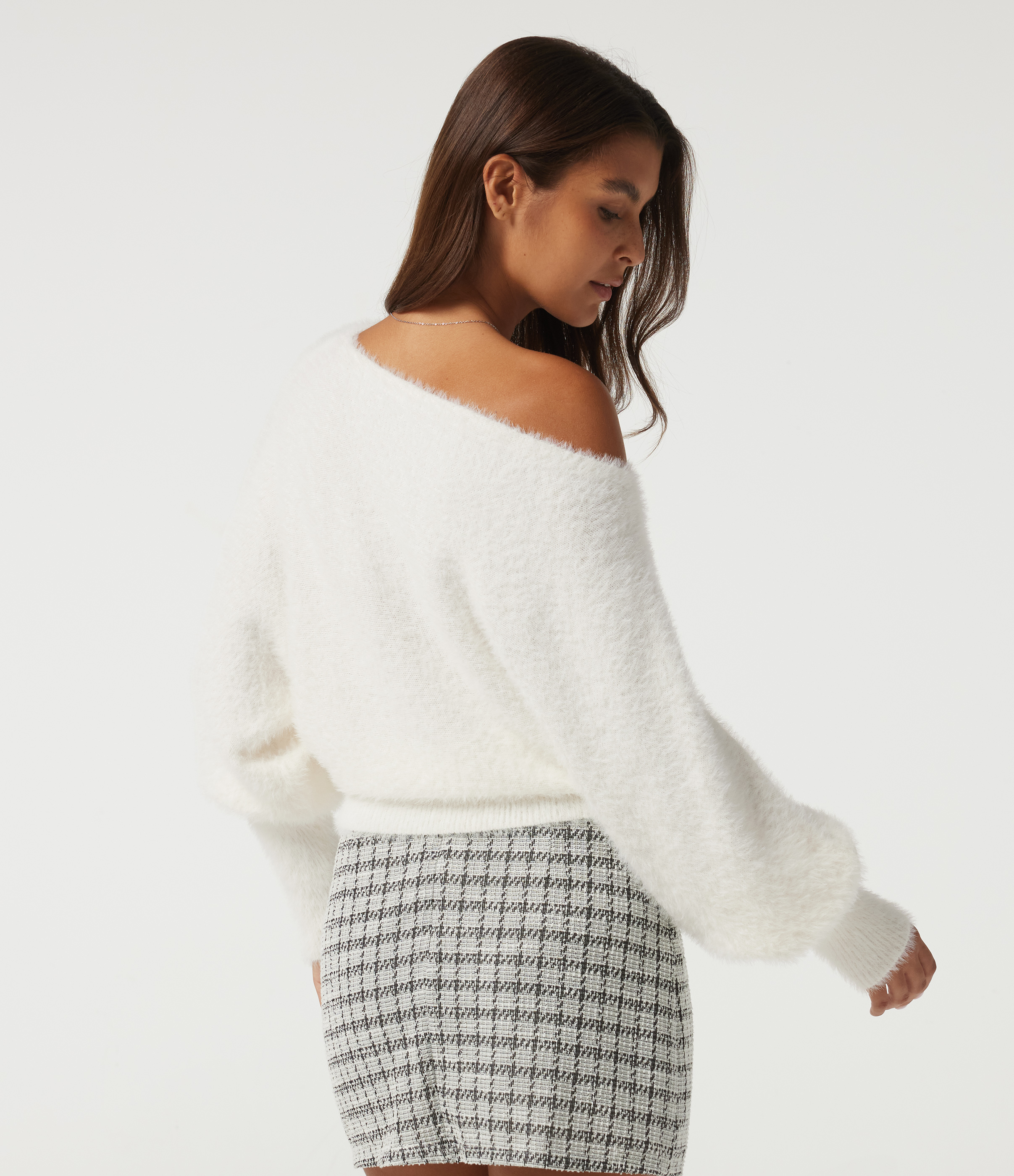 Weiß Schulterfreier, lässiger Langarm-Pullover mit Bischofärmeln / 2